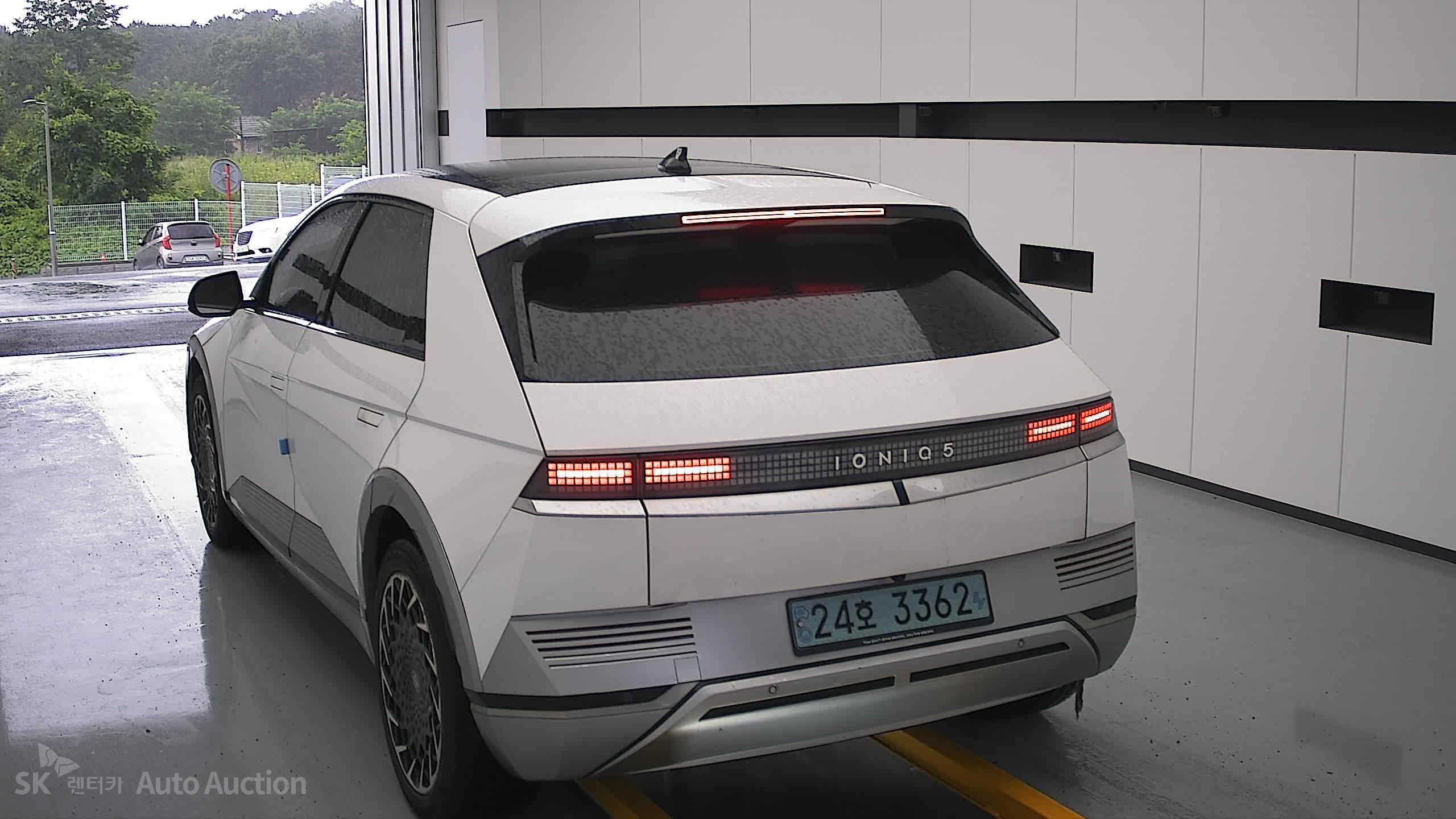 2022 - hyundai ioniq