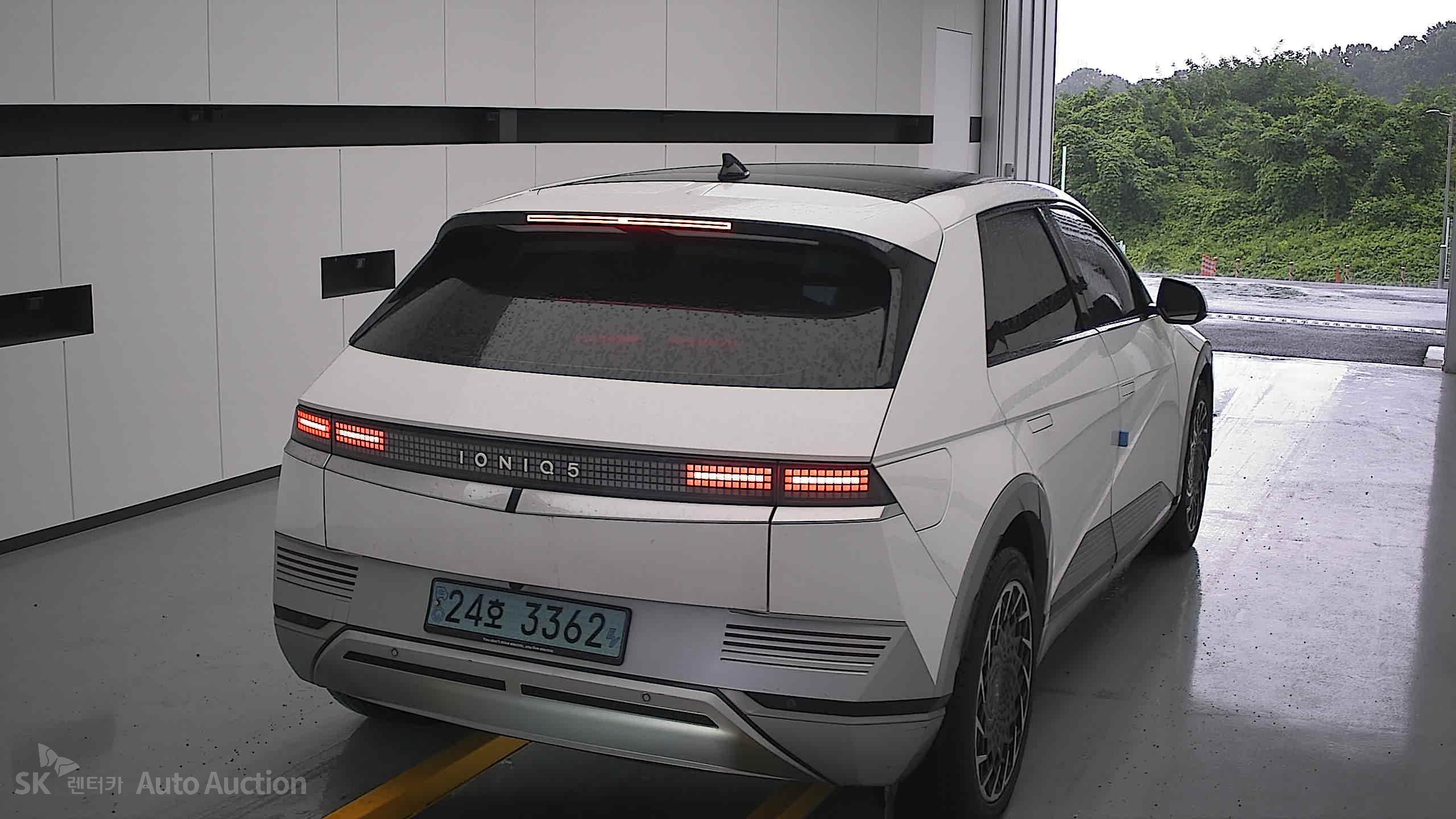 2022 - hyundai ioniq