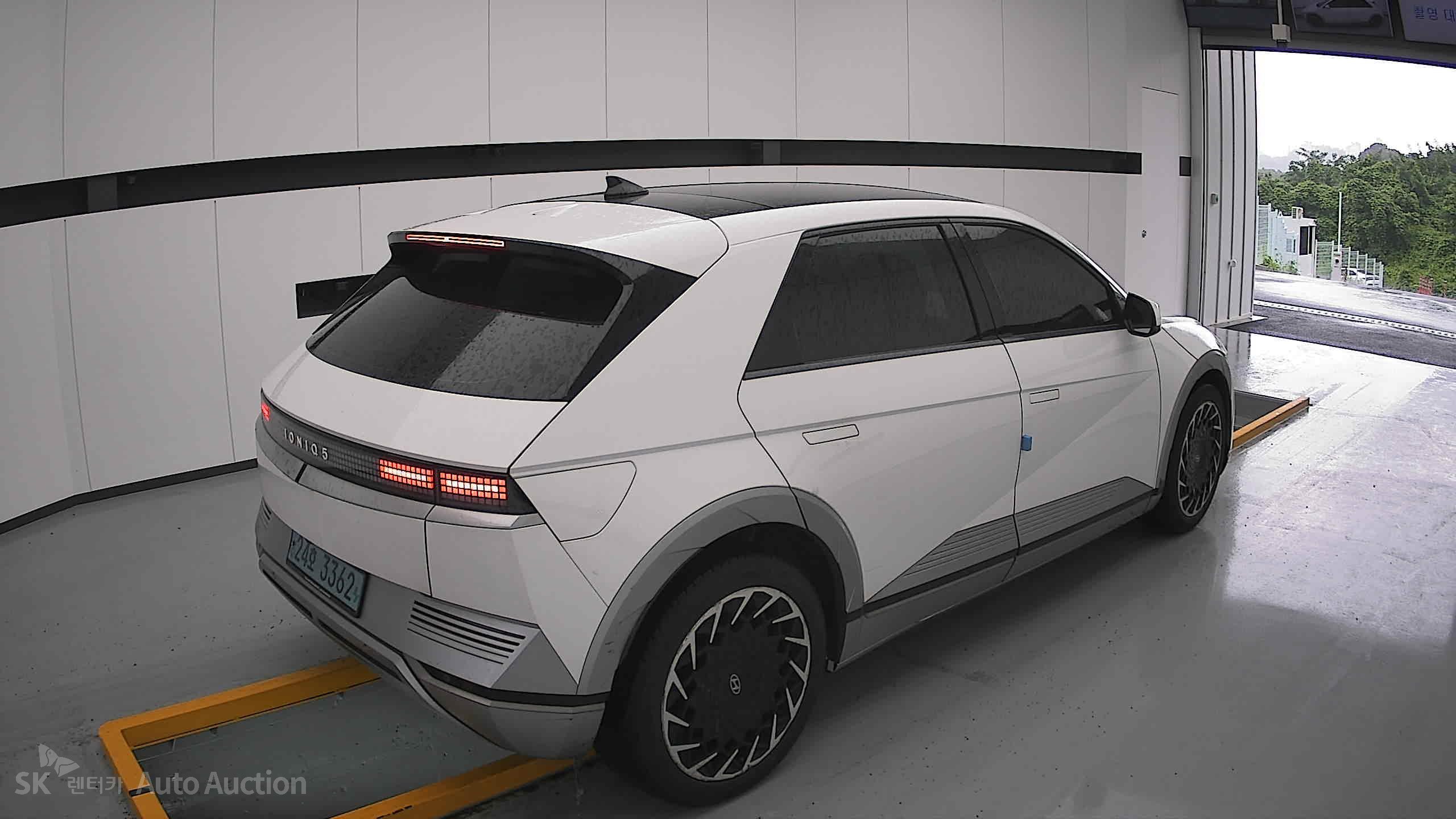 2022 - hyundai ioniq