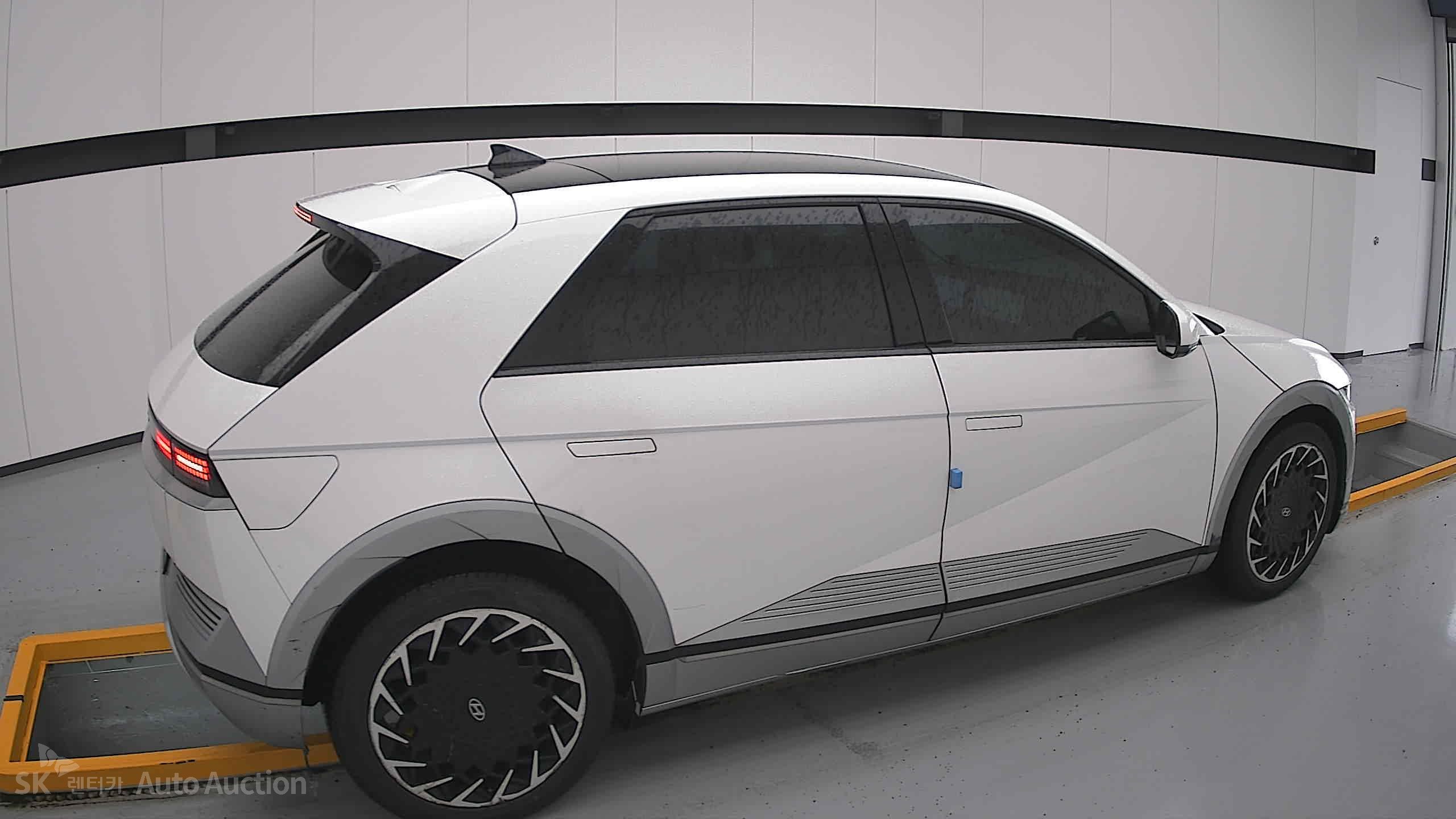 2022 - hyundai ioniq