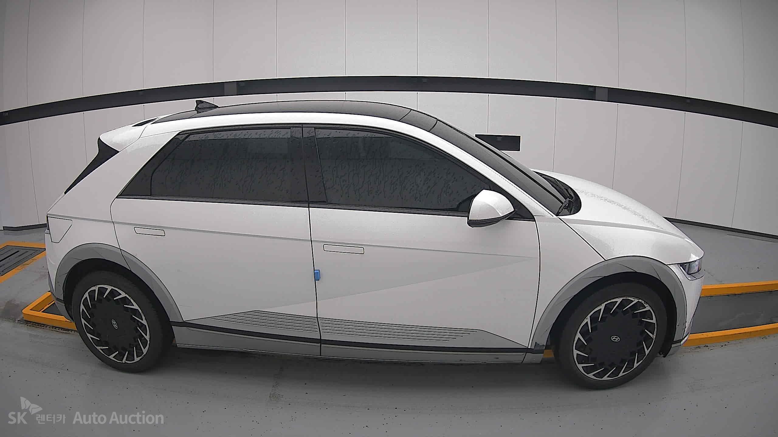 2022 - hyundai ioniq