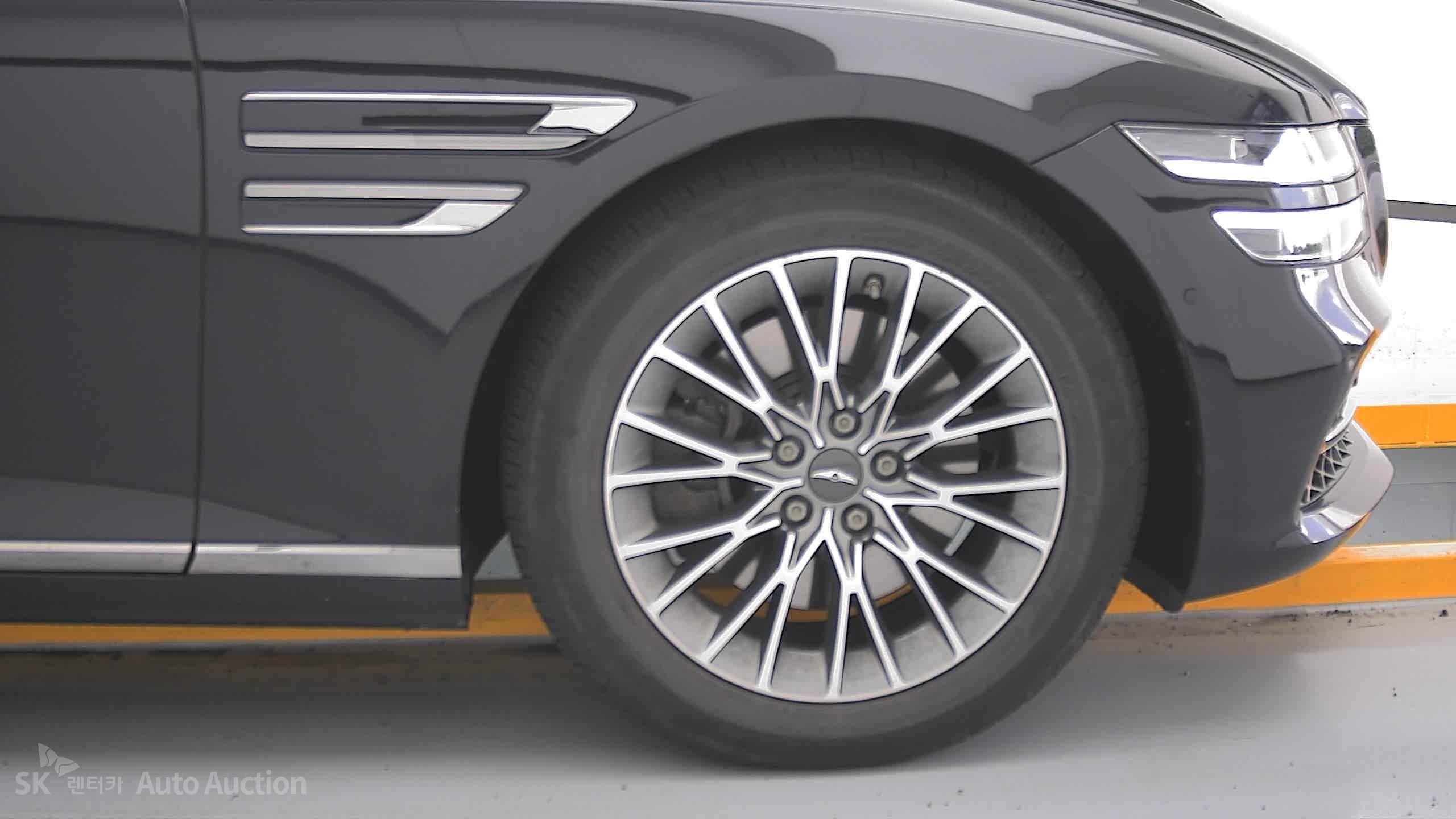 2022 - genesis g80