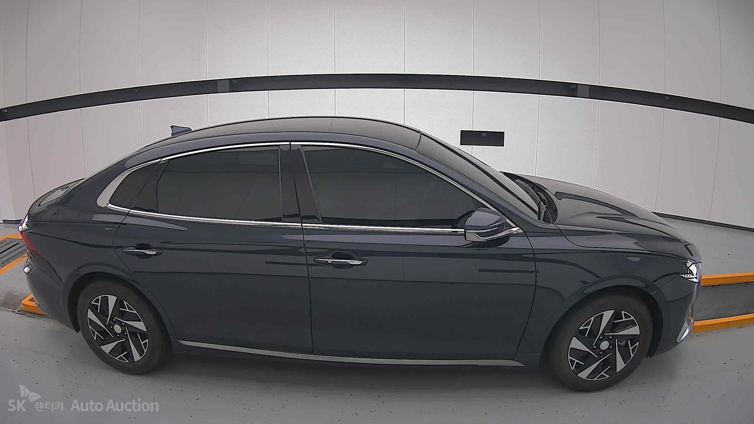 2022 - hyundai grandeur