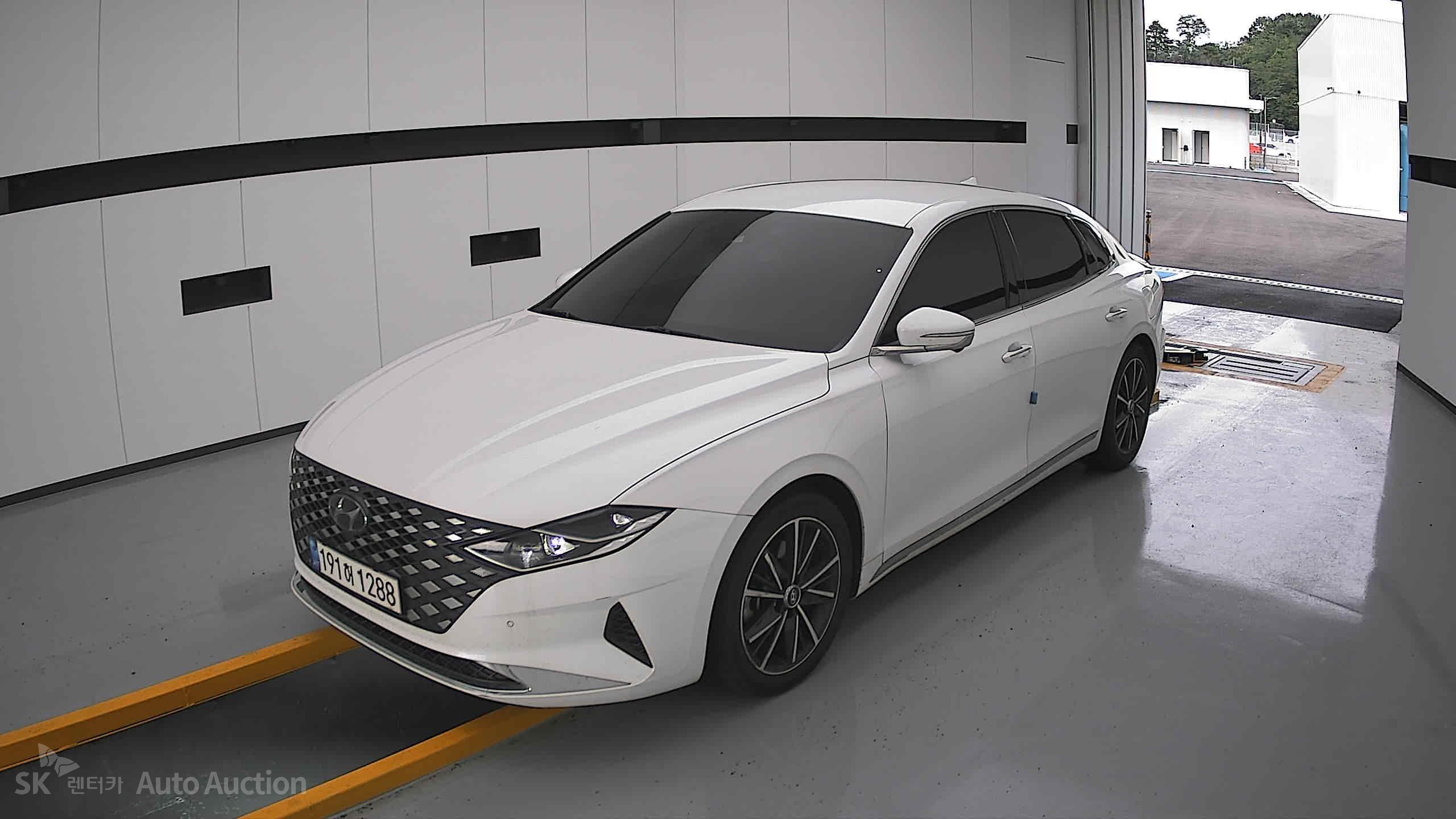 2022 - hyundai grandeur