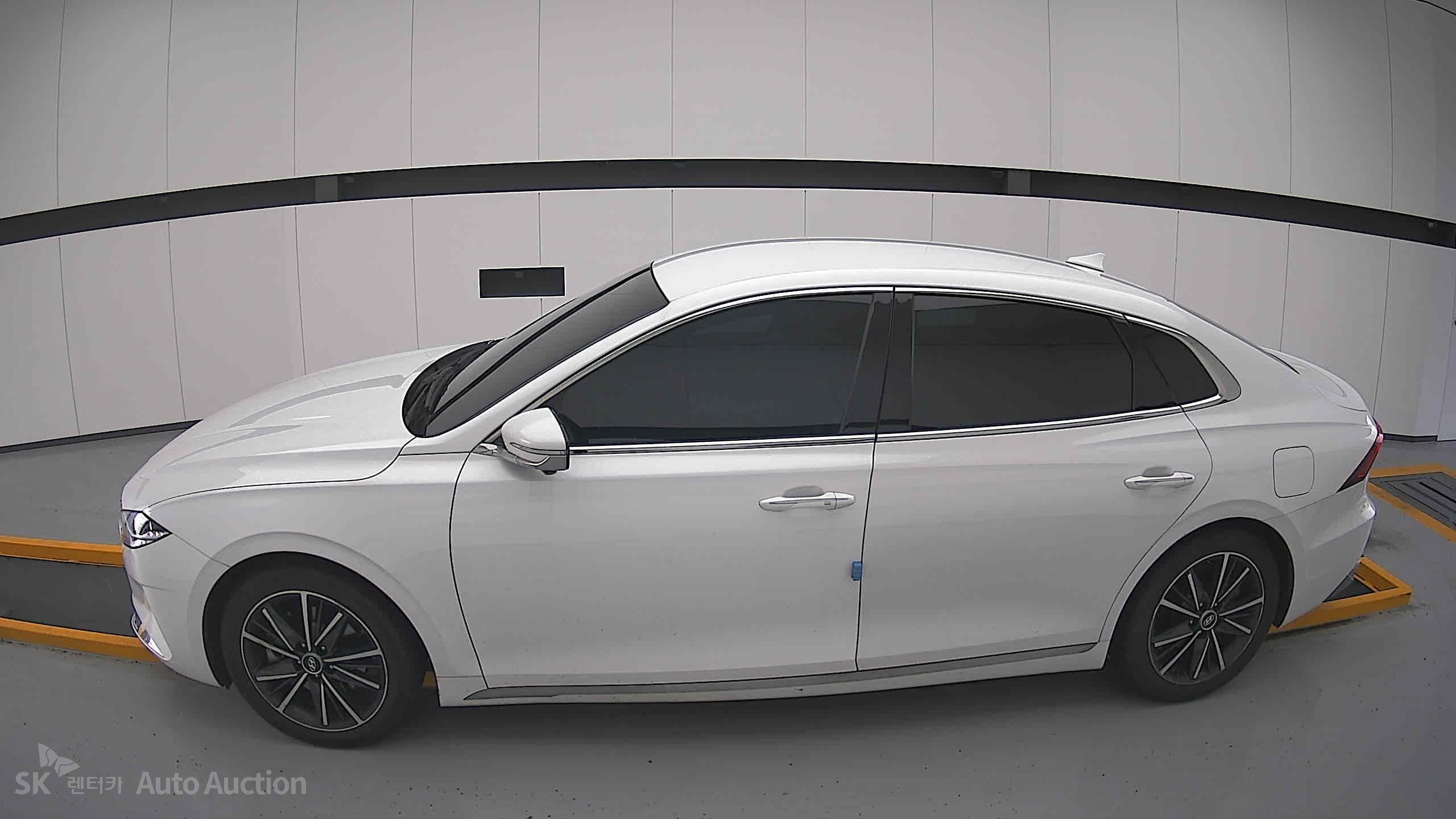 2022 - hyundai grandeur