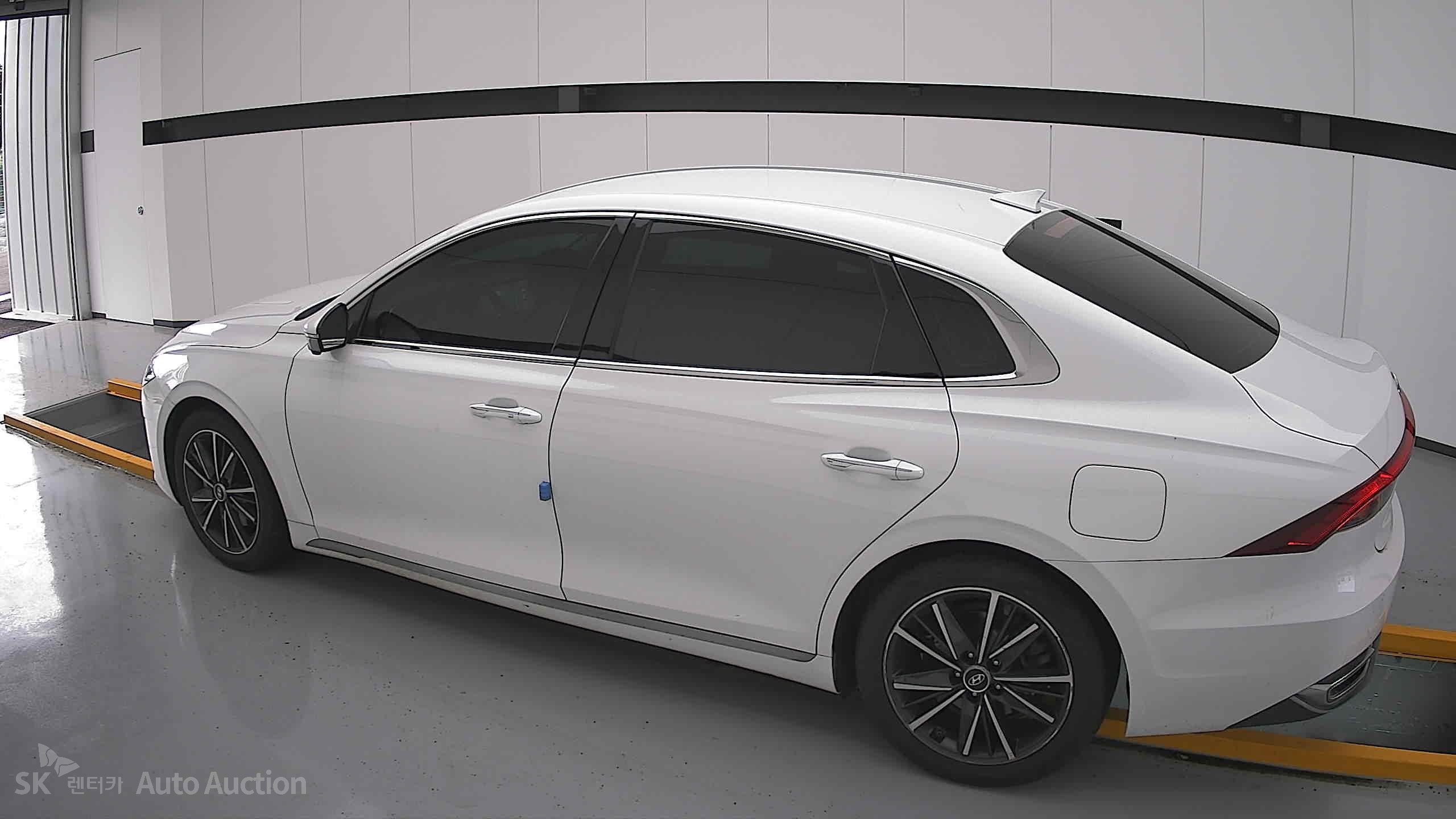2022 - hyundai grandeur