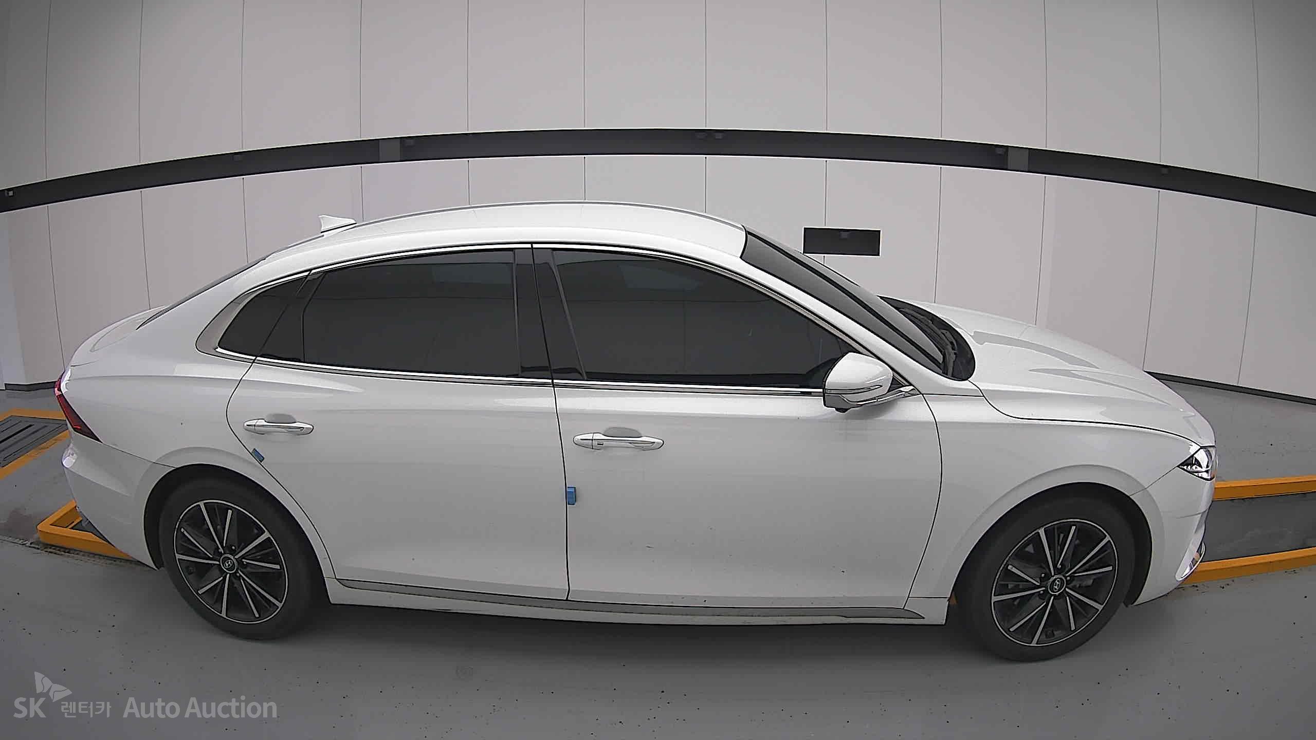 2022 - hyundai grandeur
