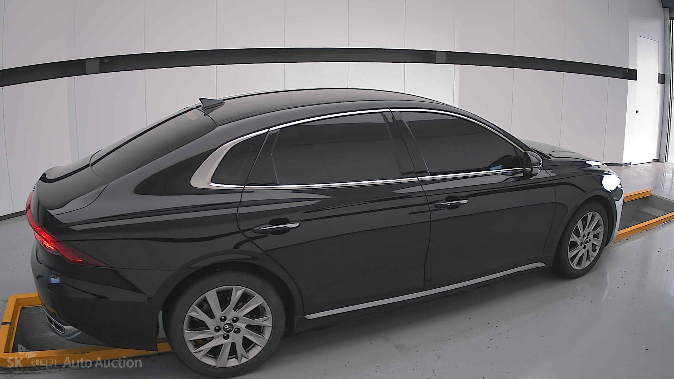 2022 - hyundai grandeur