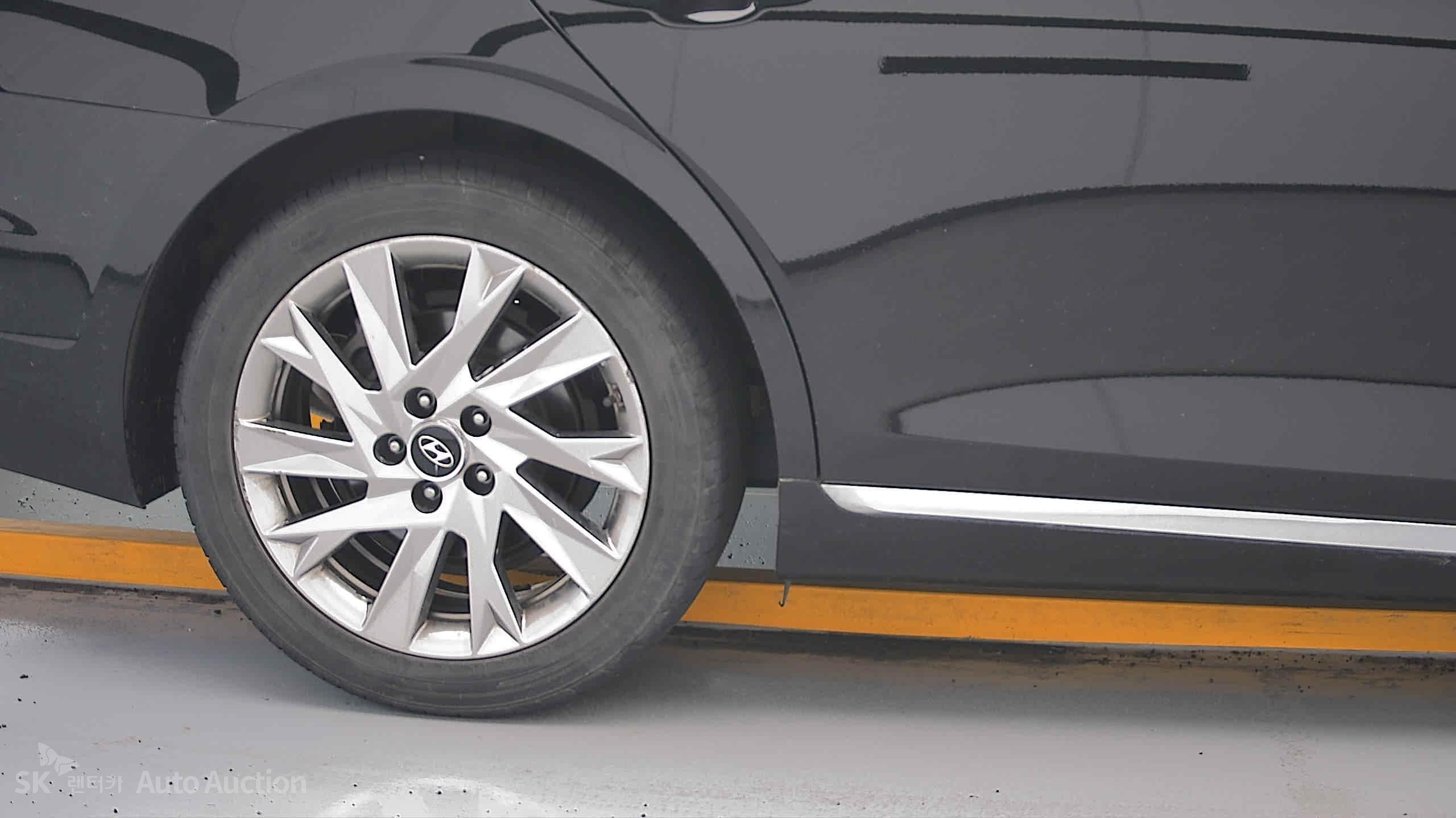 2022 - hyundai grandeur