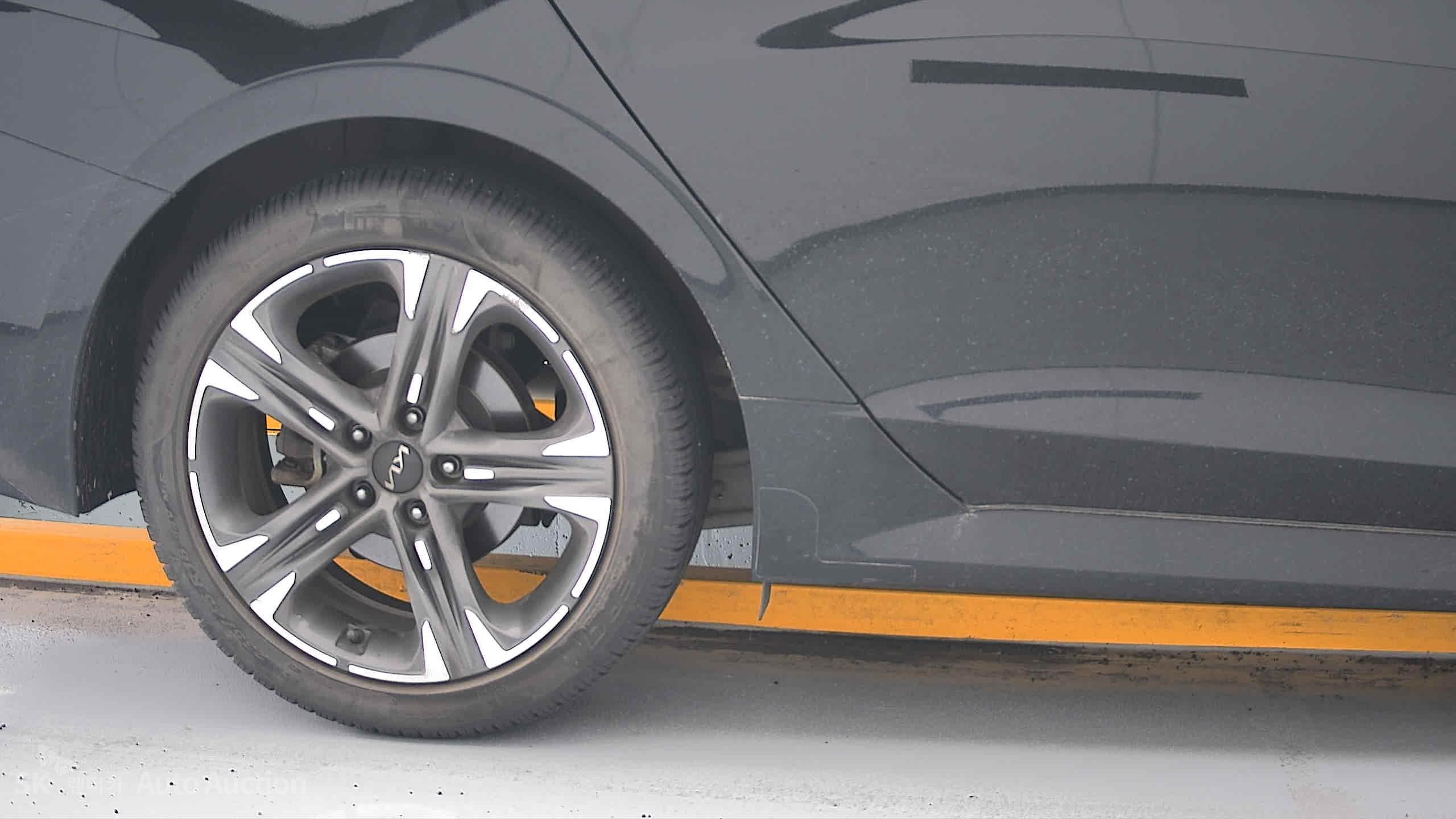 2022 - kia k5