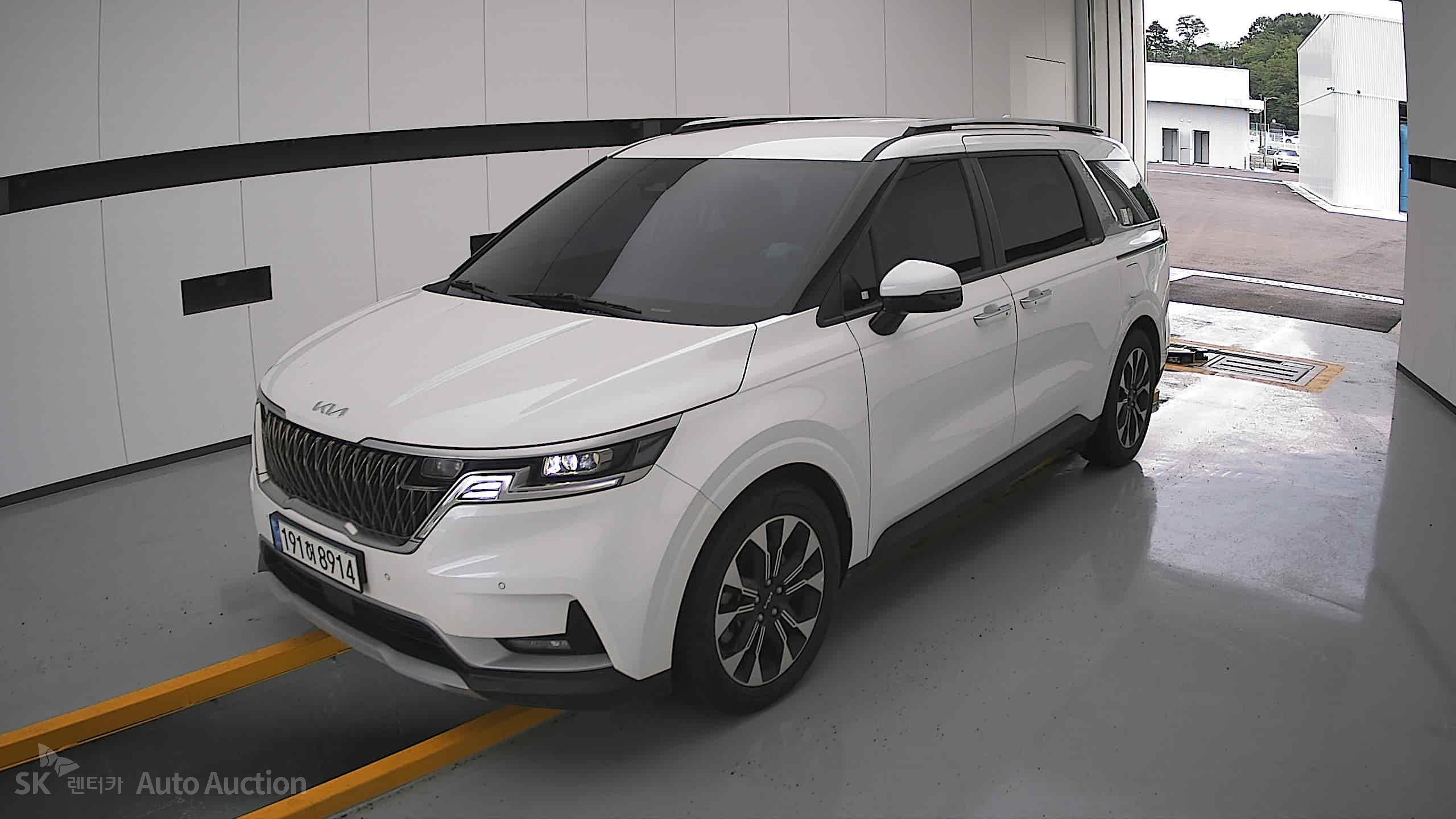 2023 - kia carnival