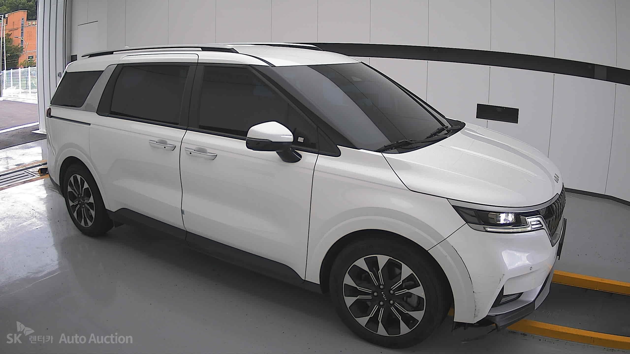 2023 - kia carnival