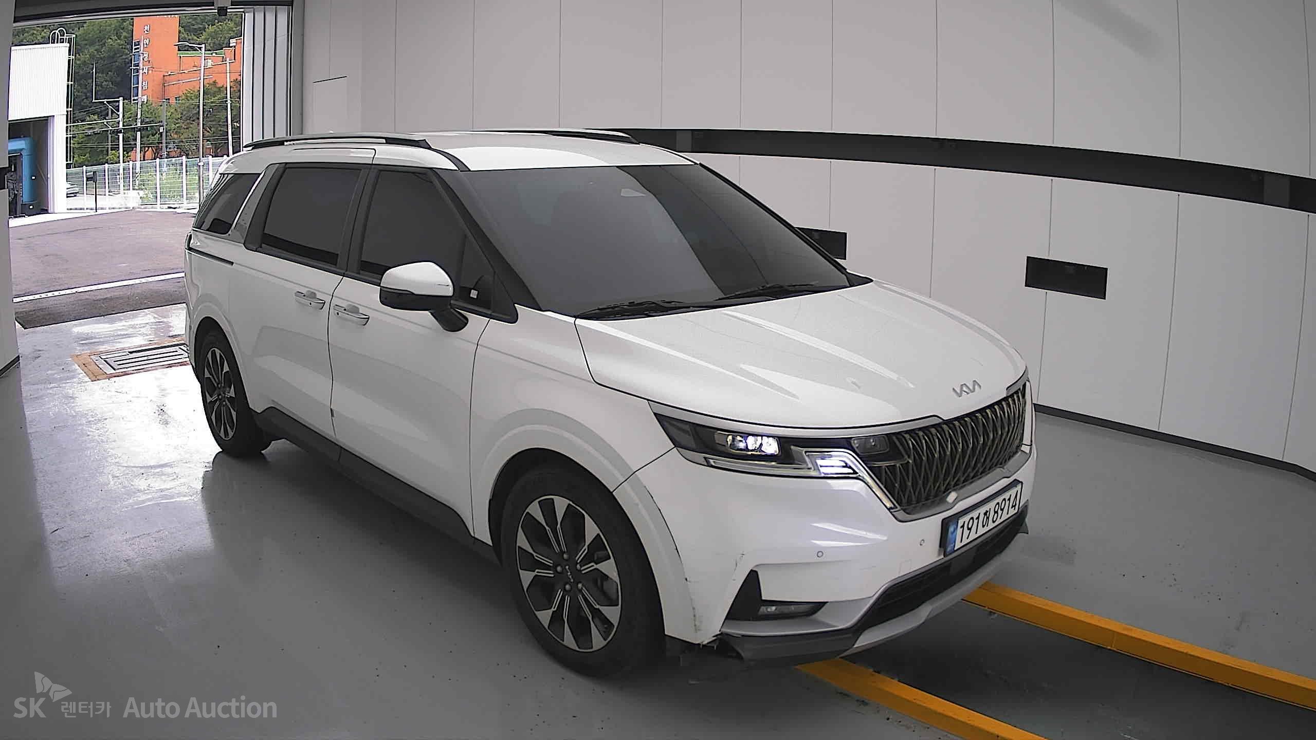 2023 - kia carnival