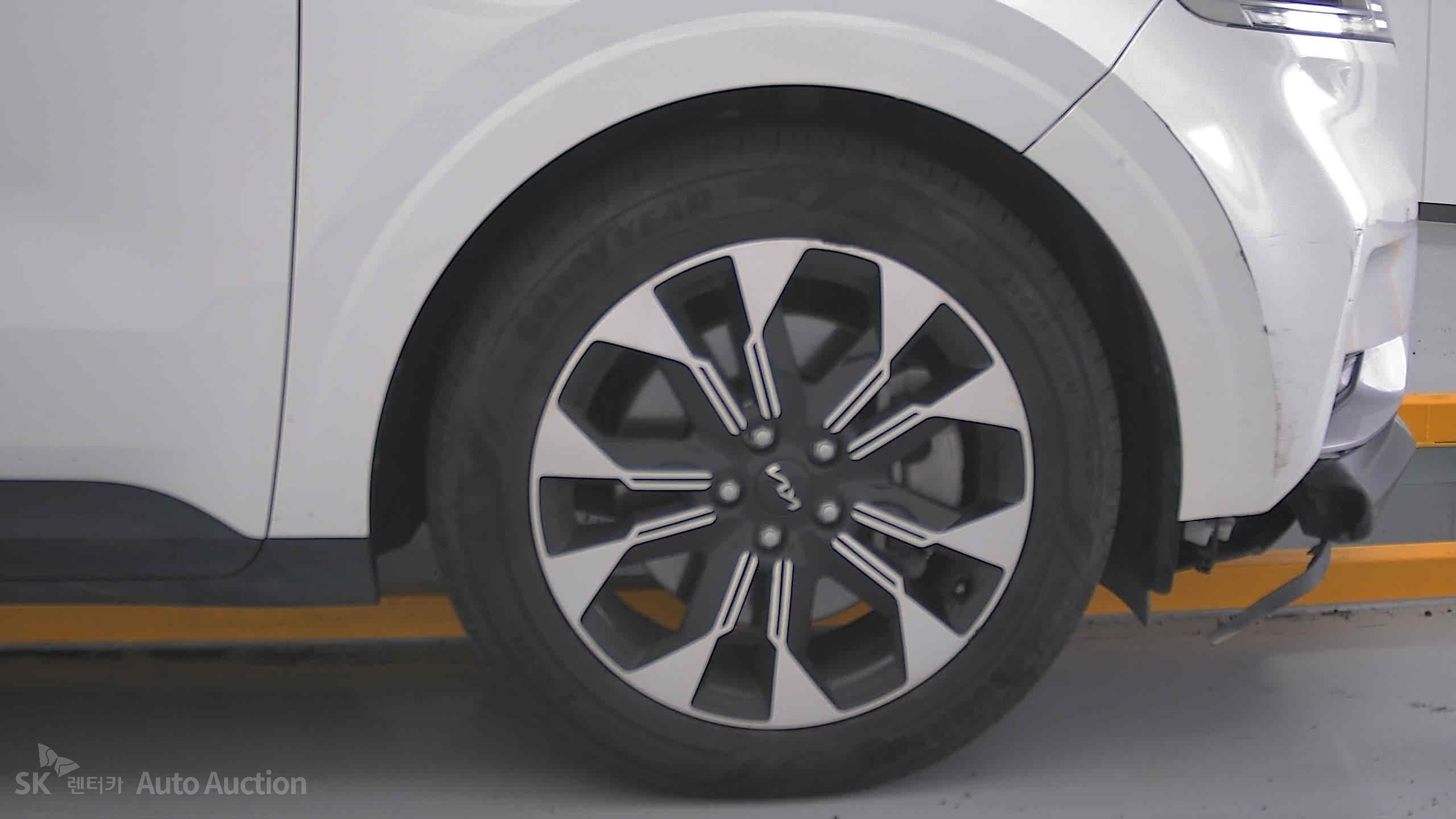 2023 - kia carnival