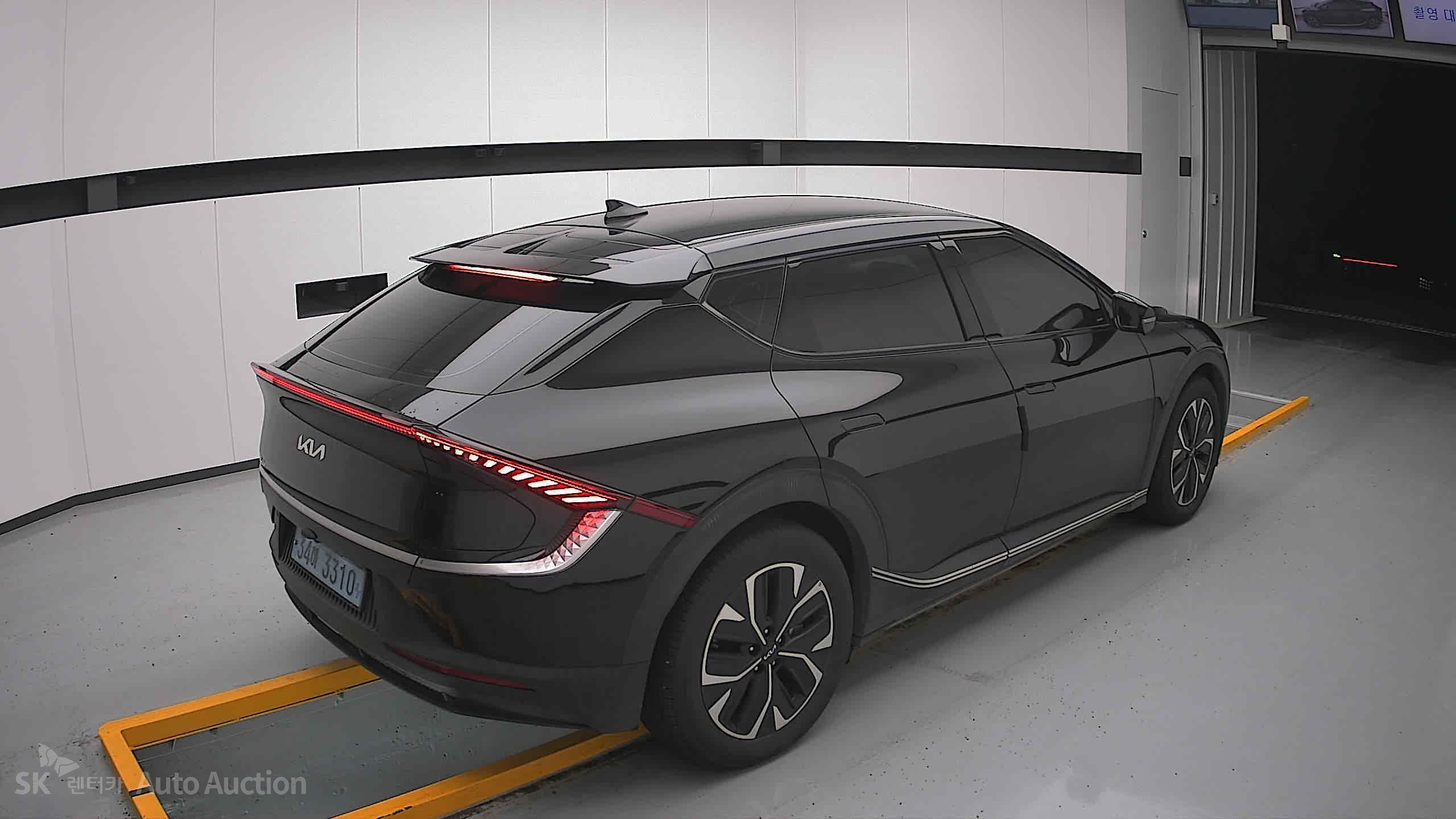 2022 - kia ev6