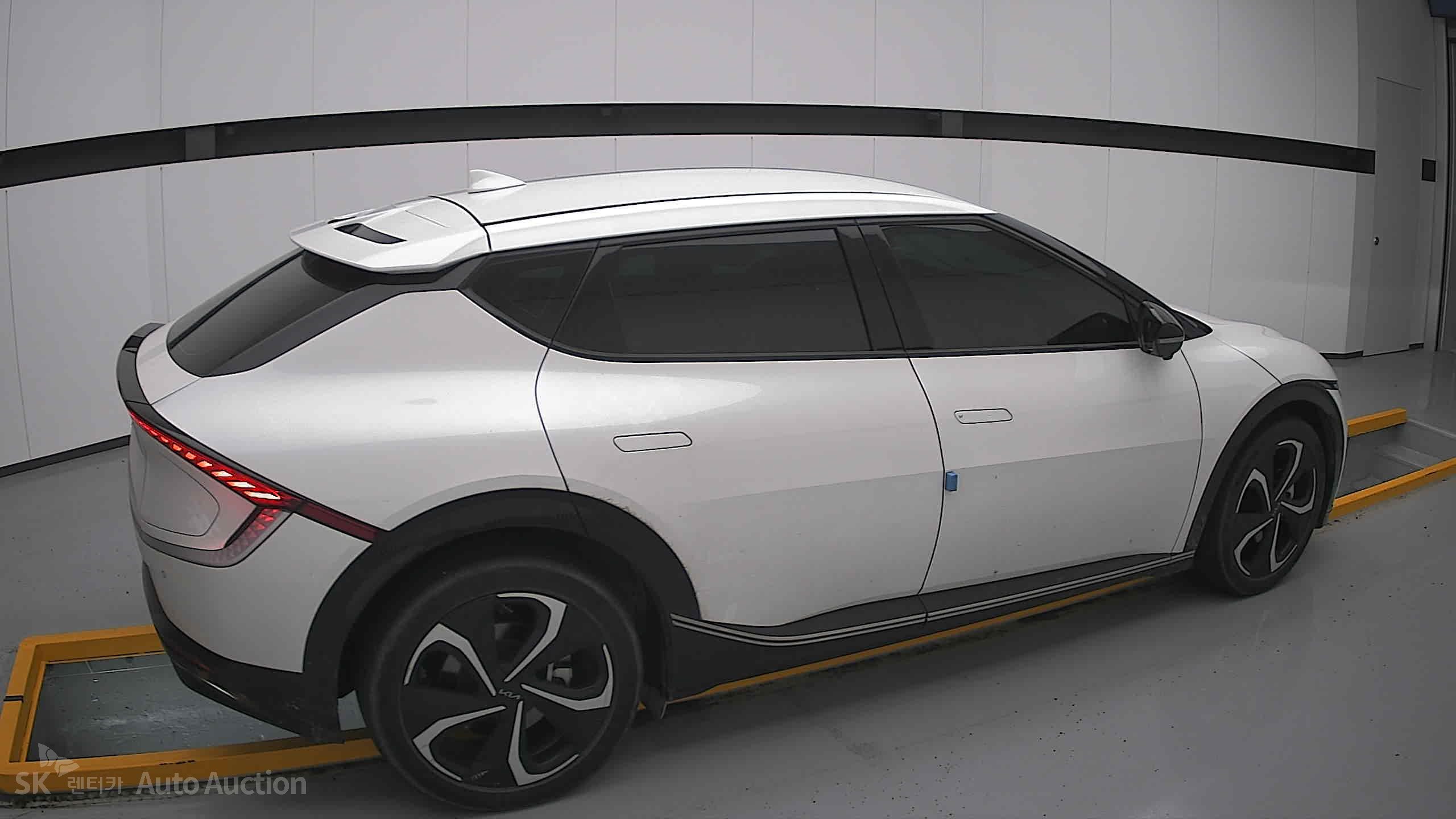 2022 - kia ev6
