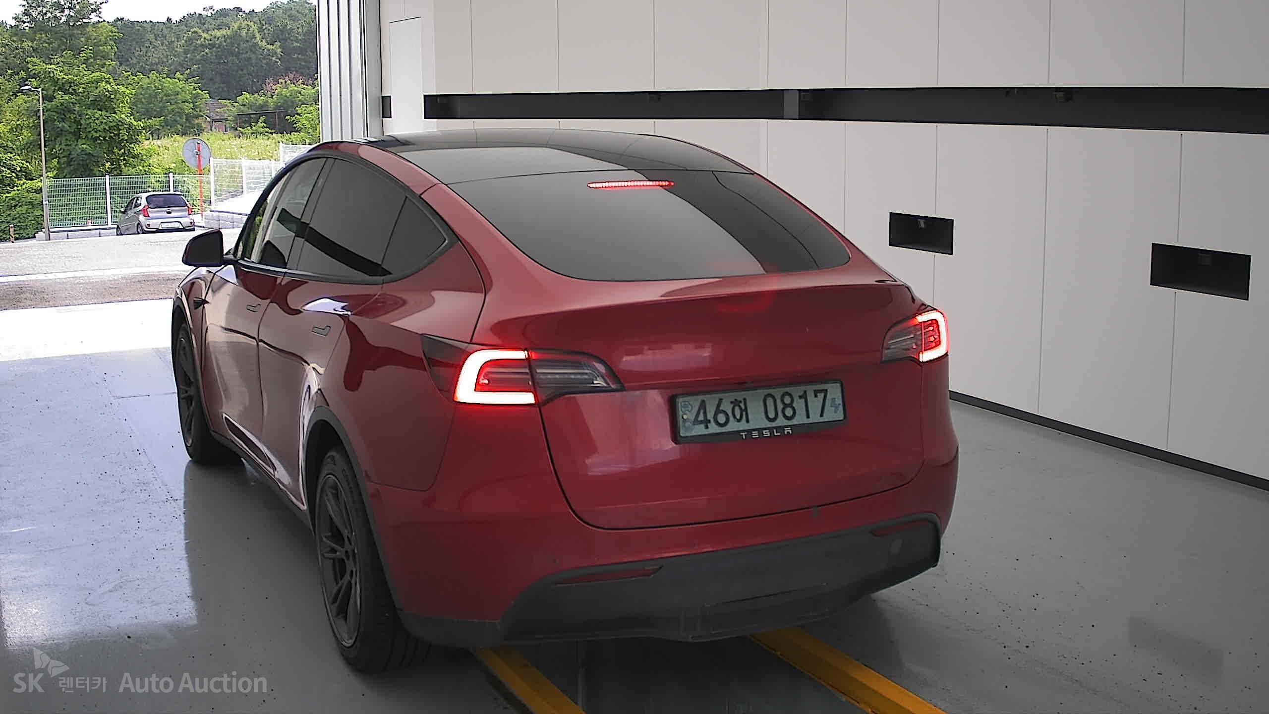 2022 - tesla model y