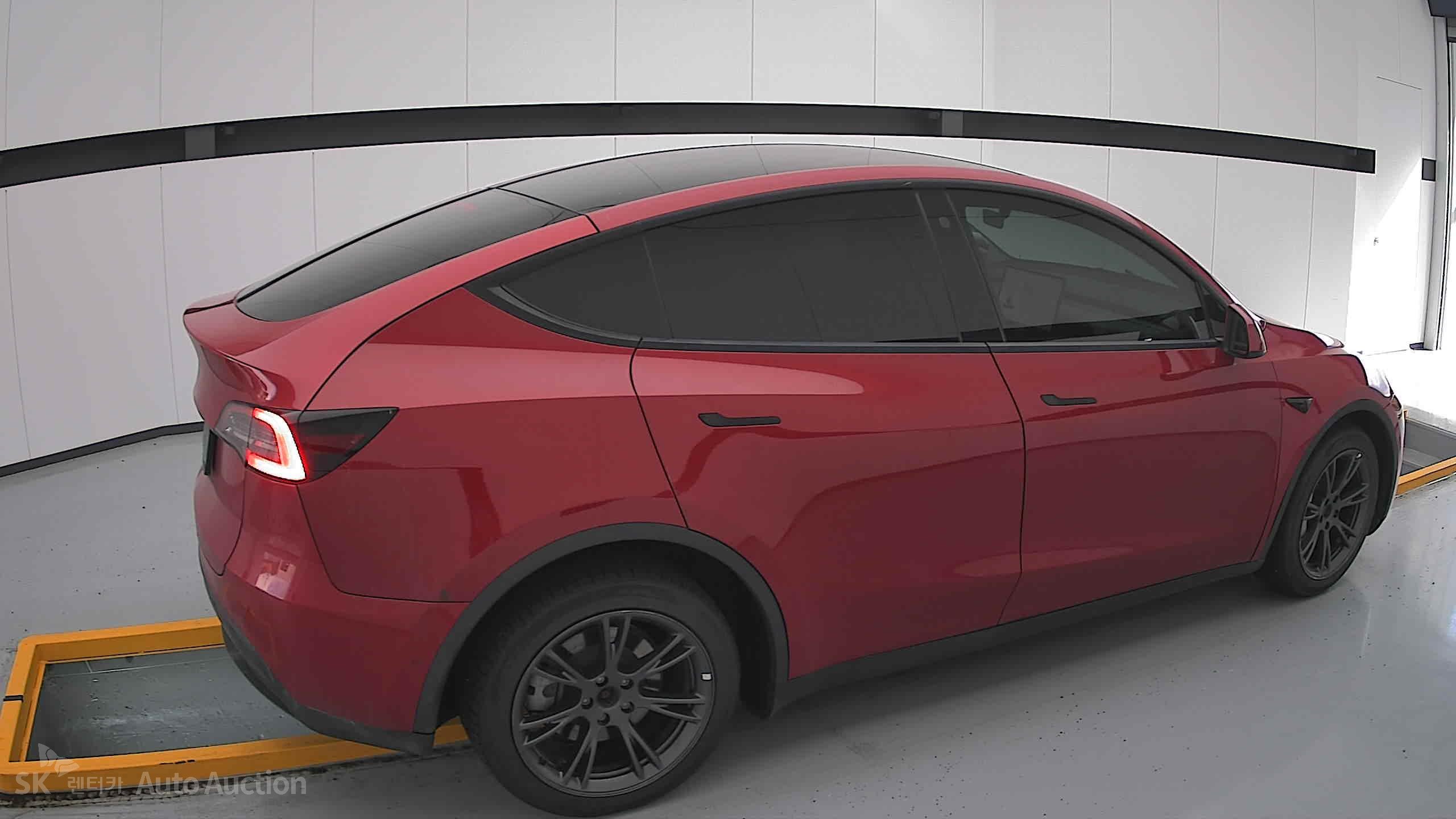 2022 - tesla model y