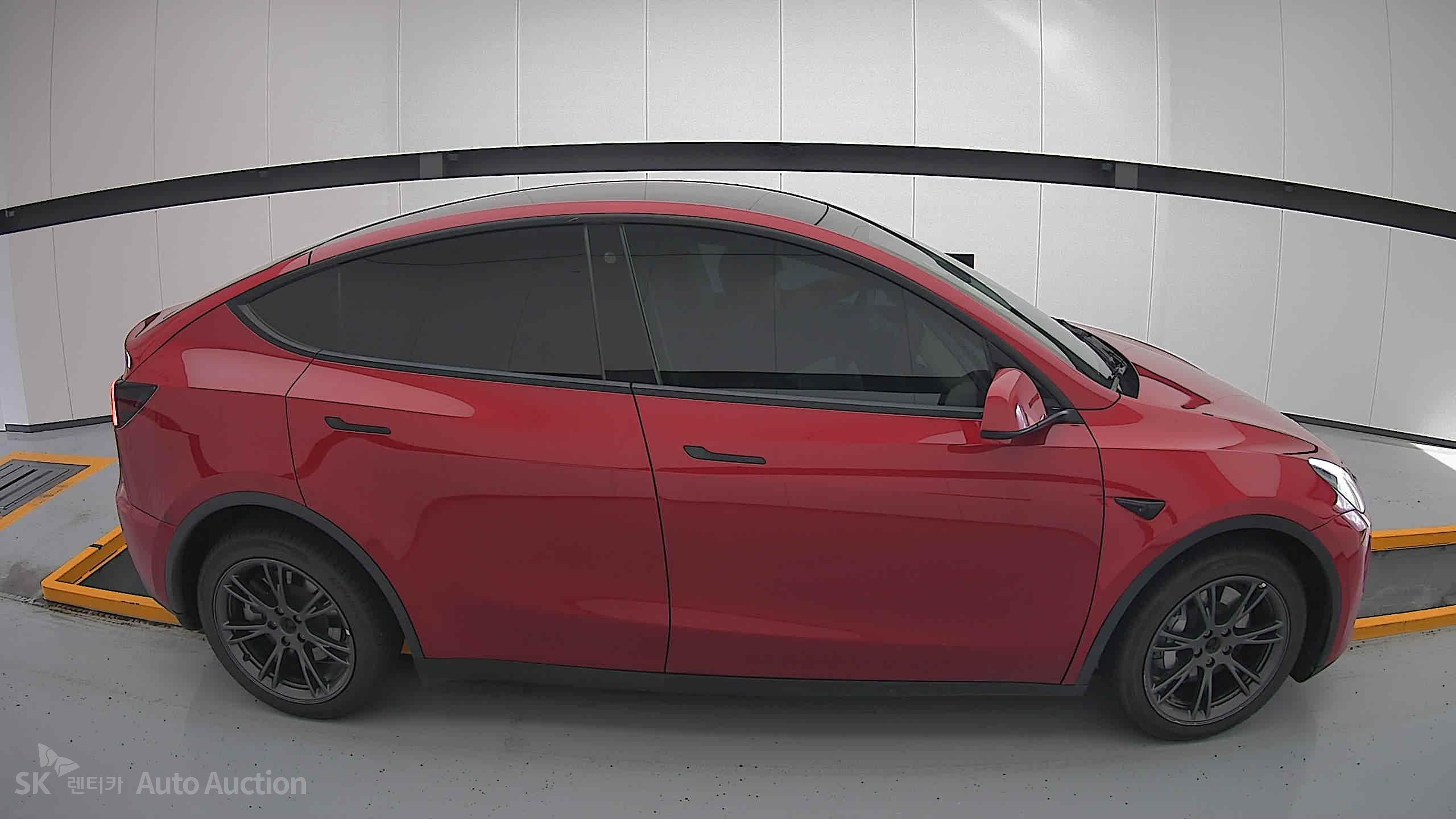2022 - tesla model y
