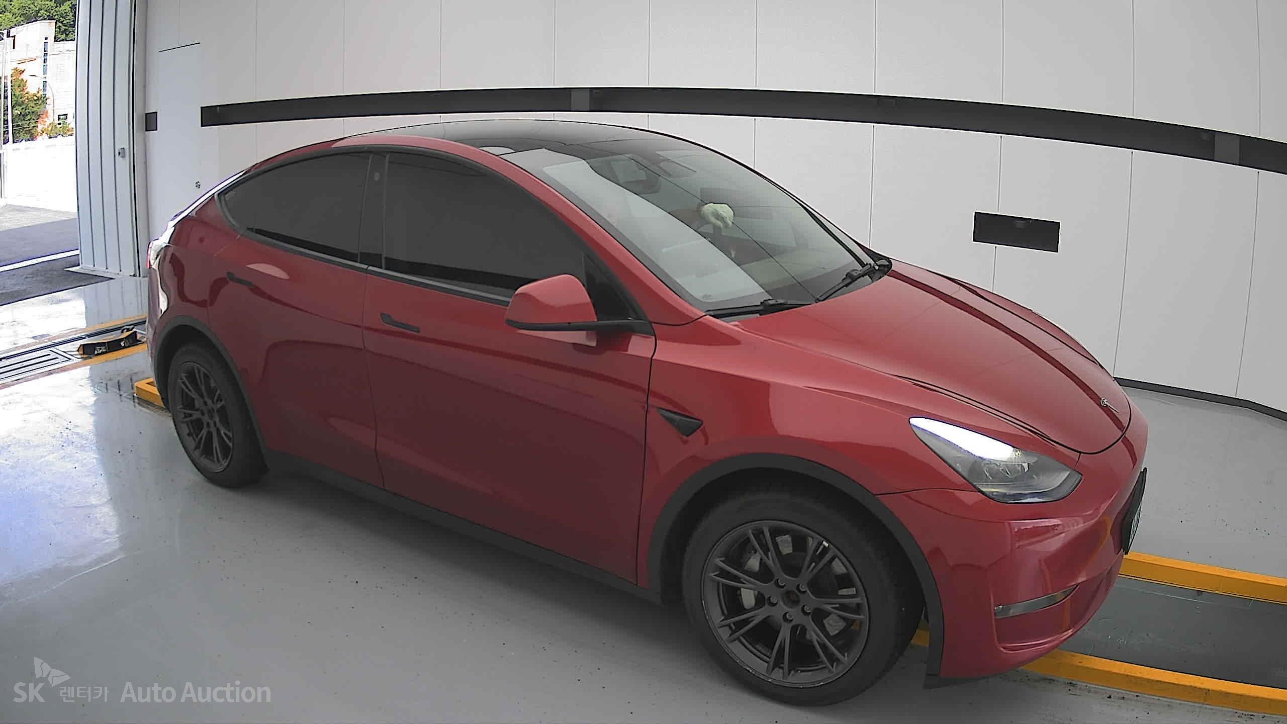 2022 - tesla model y