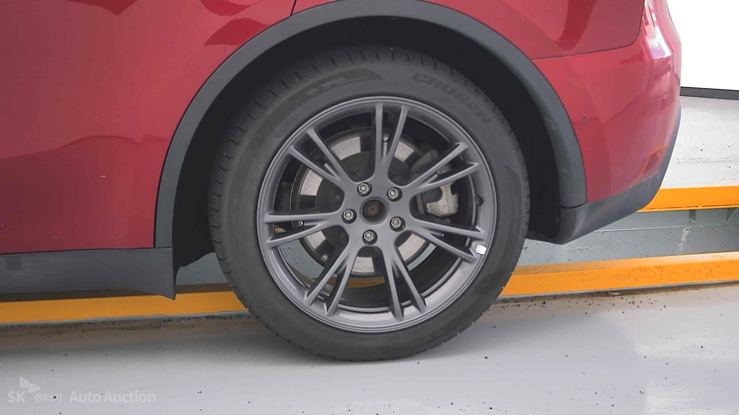 2022 - tesla model y