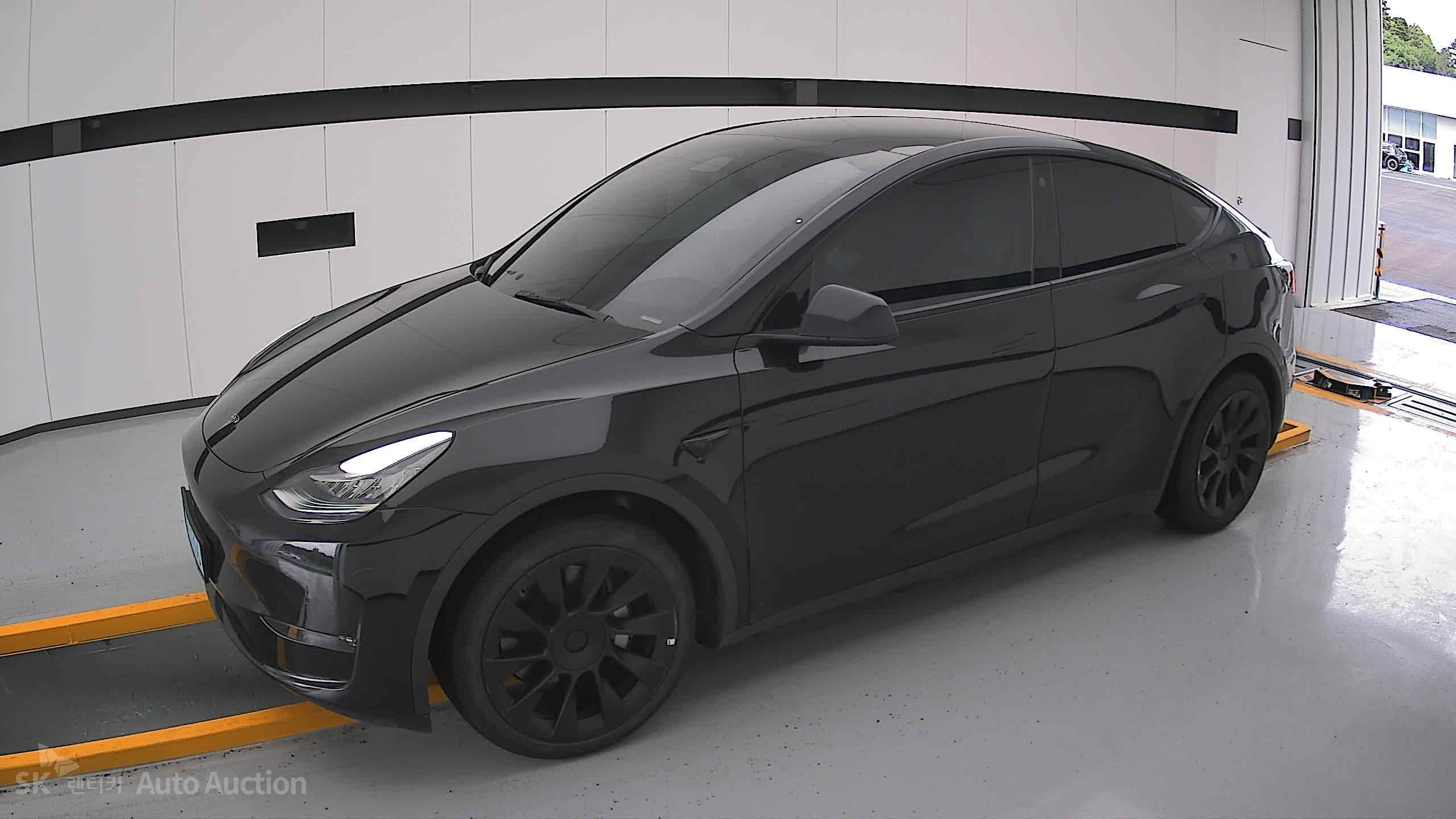 2022 - tesla model y