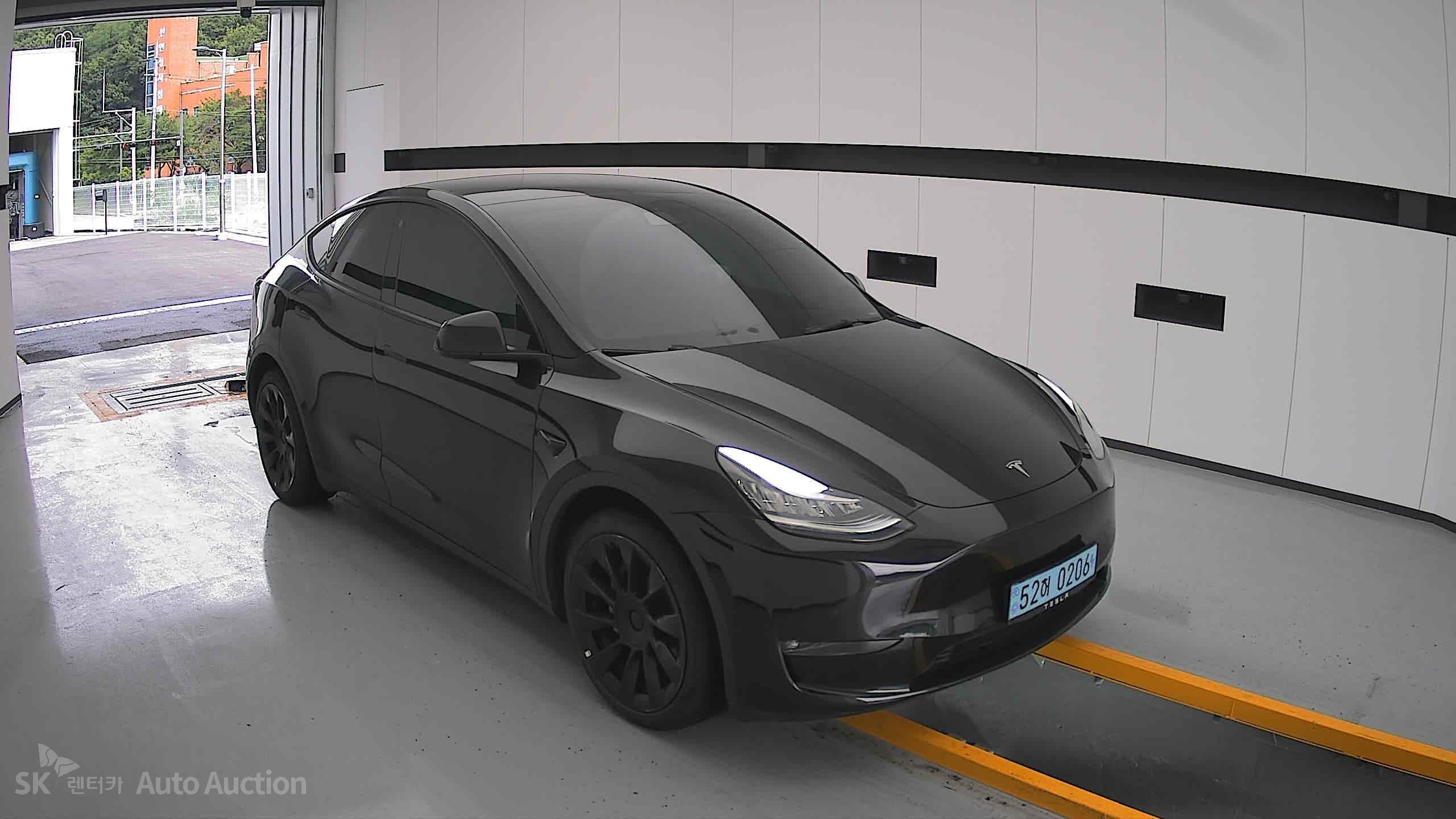 2022 - tesla model y
