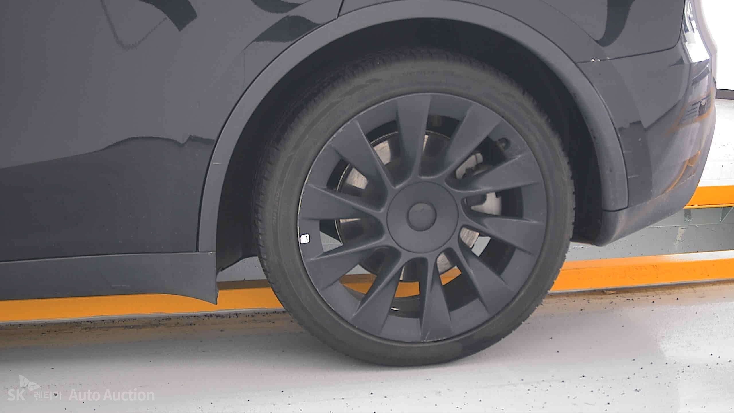 2022 - tesla model y