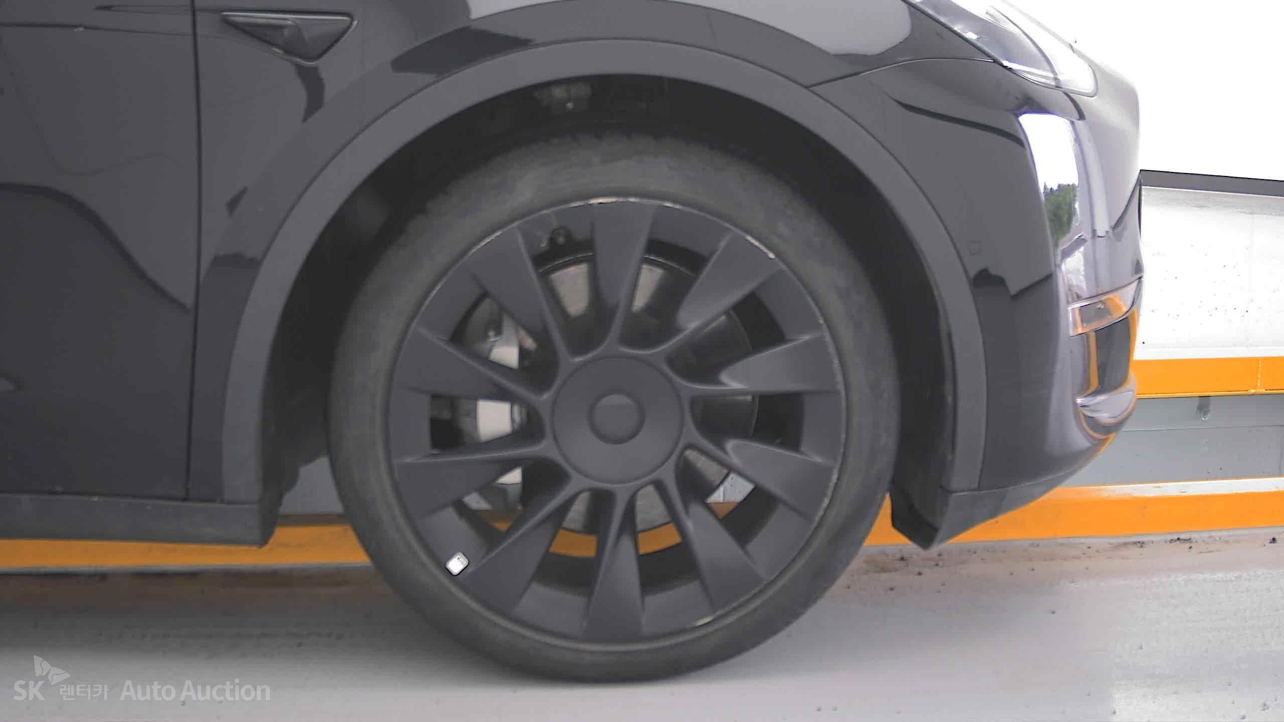 2022 - tesla model y