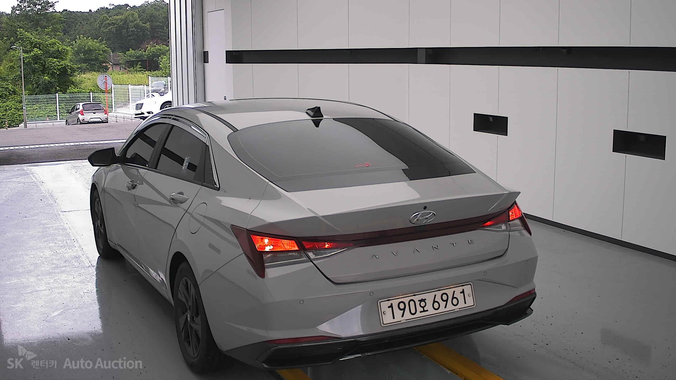 2023 - hyundai avante
