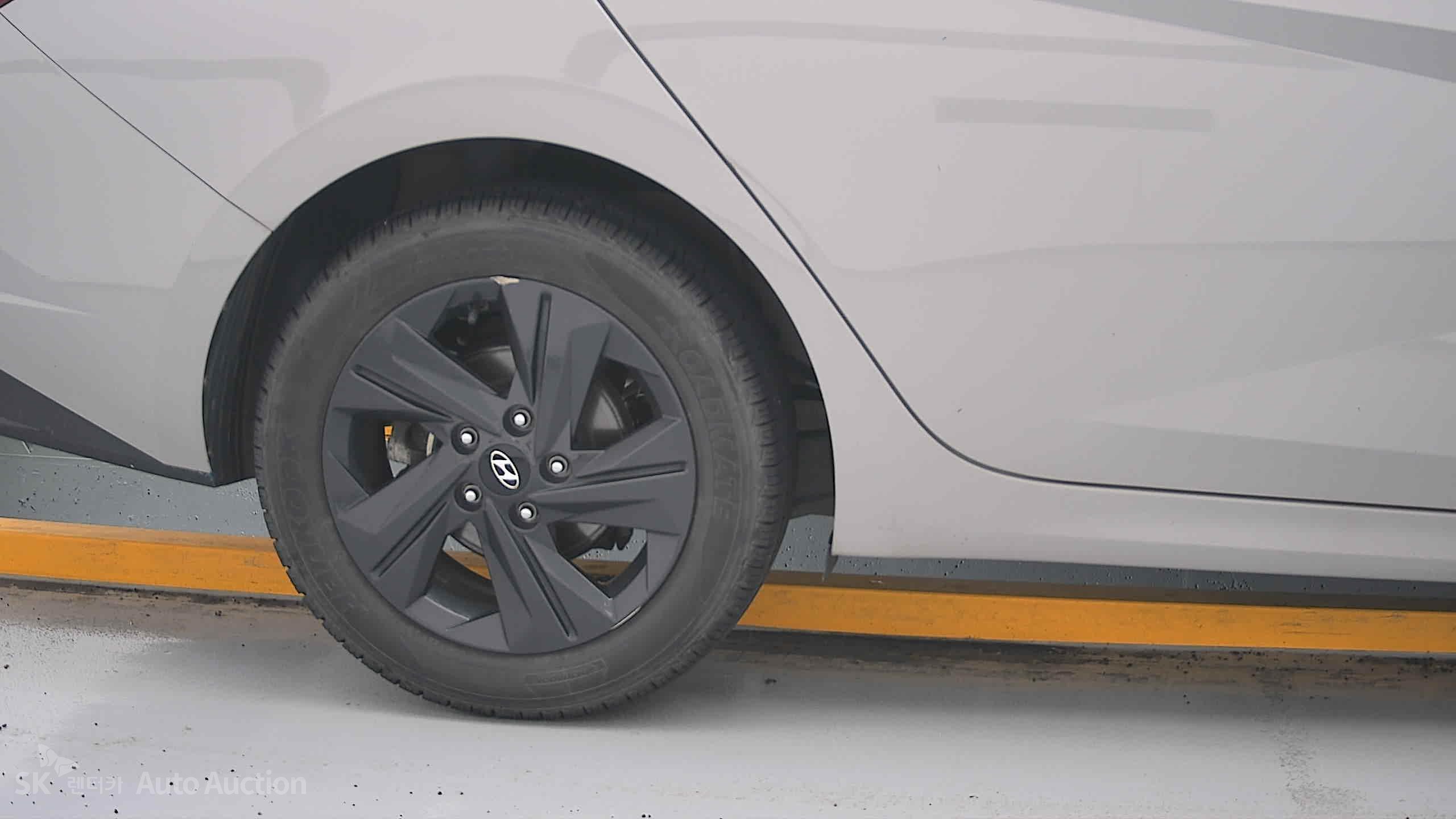 2023 - hyundai avante
