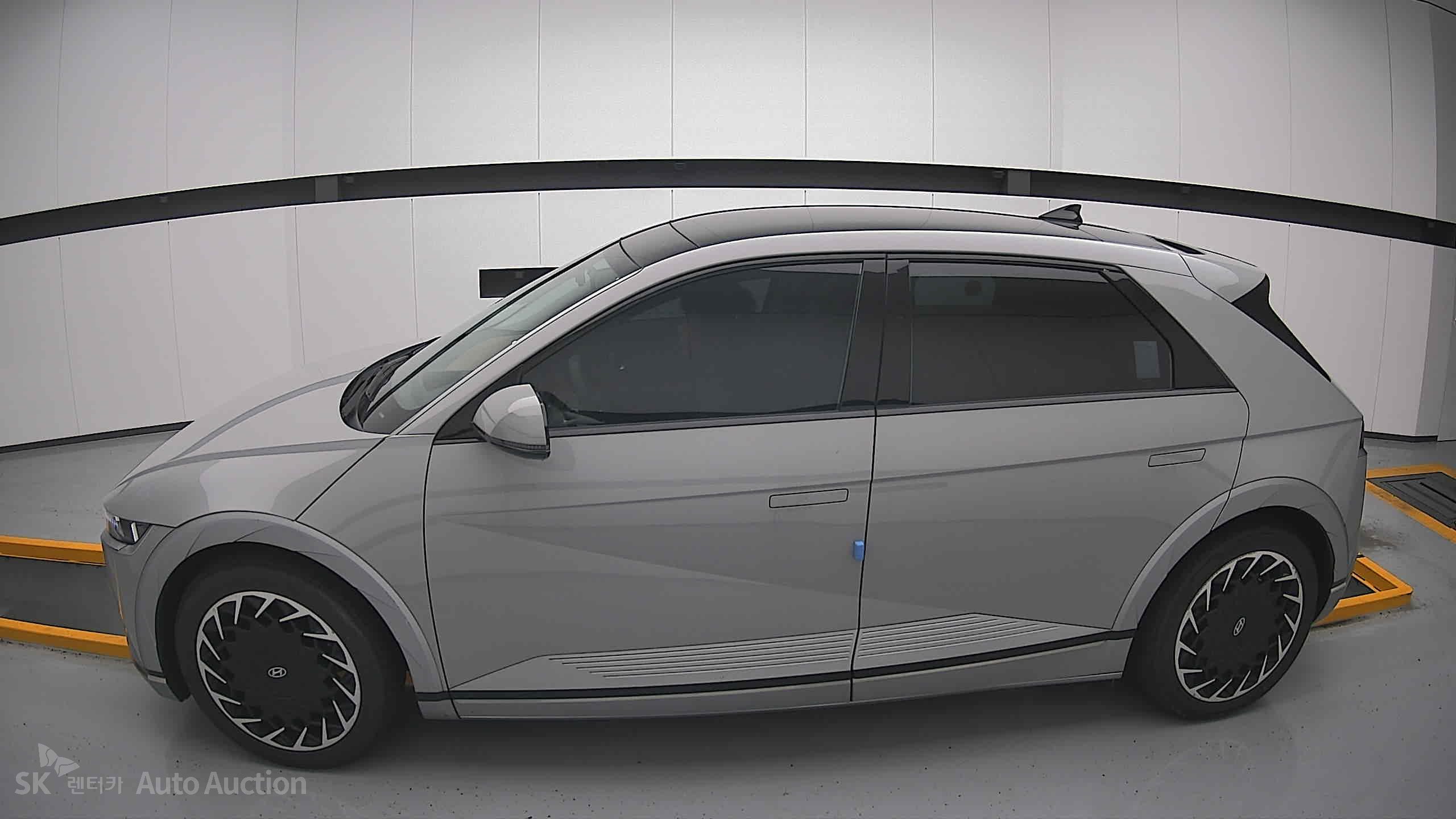 2023 - hyundai ioniq