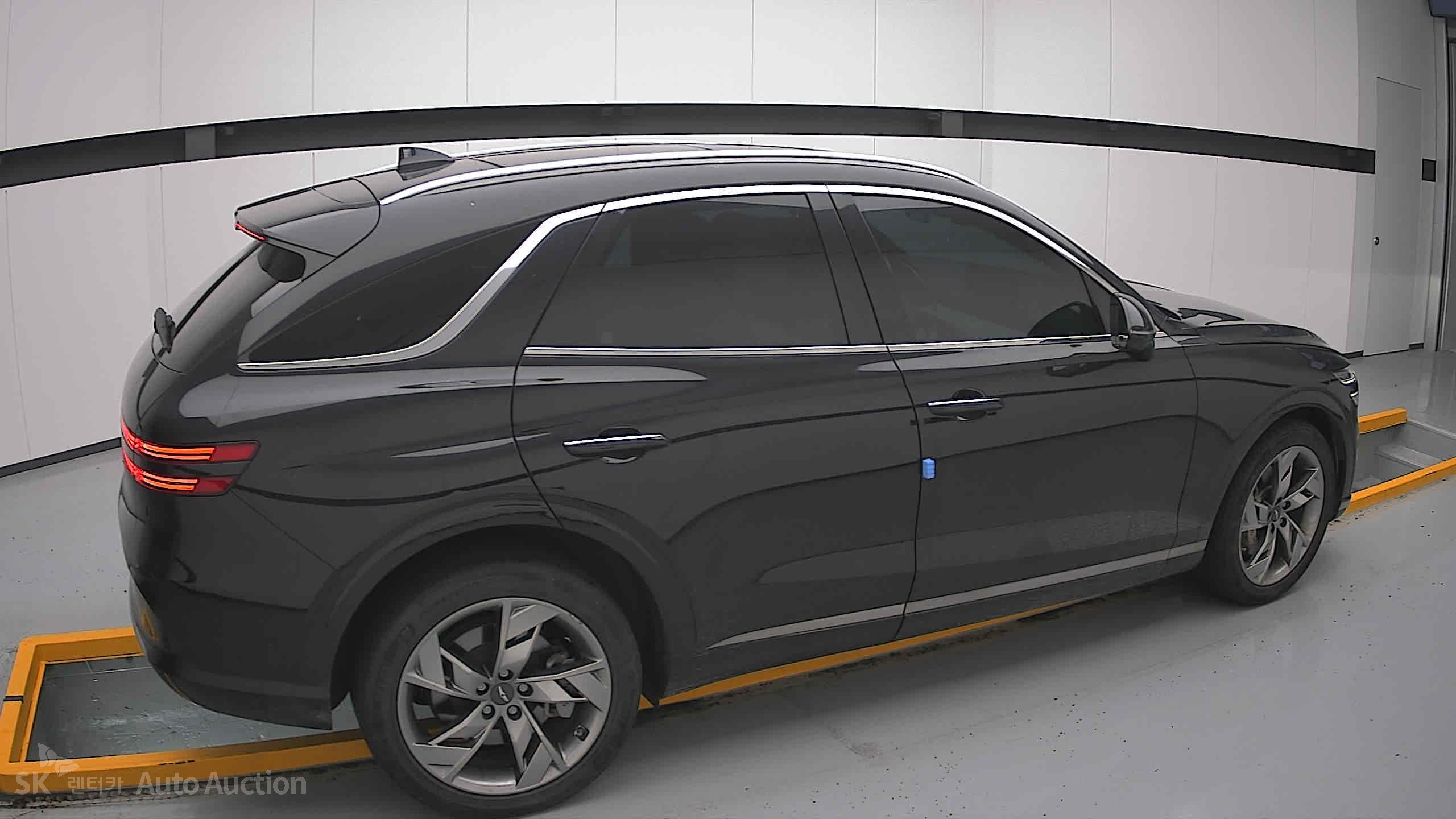 2022 - genesis egv70
