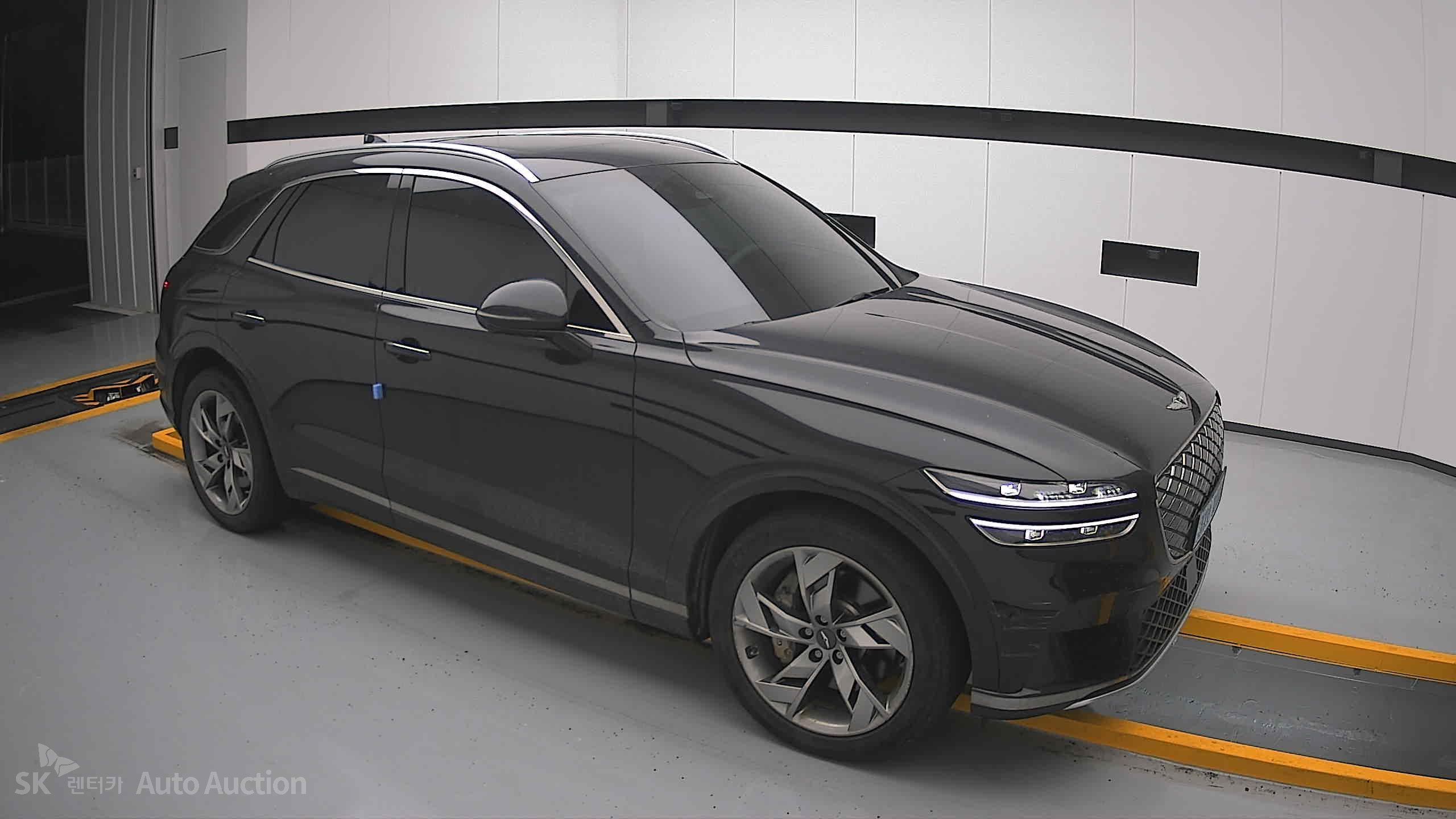 2022 - genesis egv70