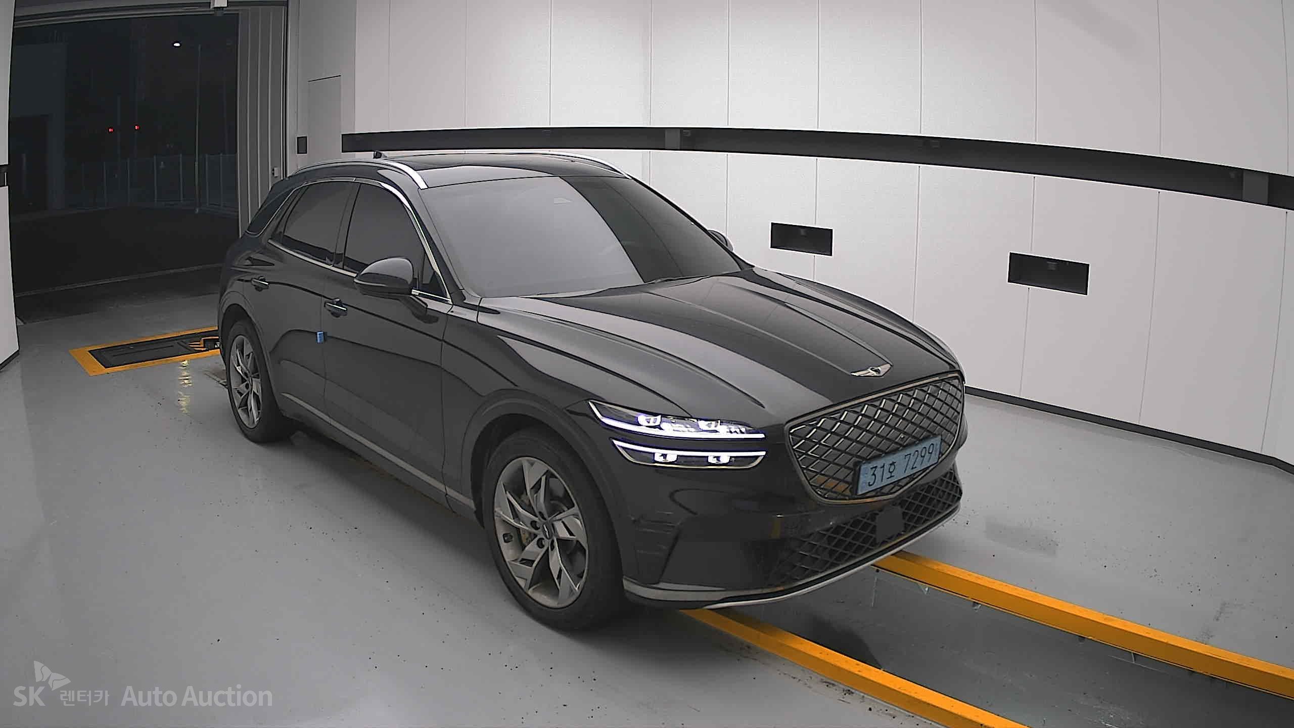 2022 - genesis egv70