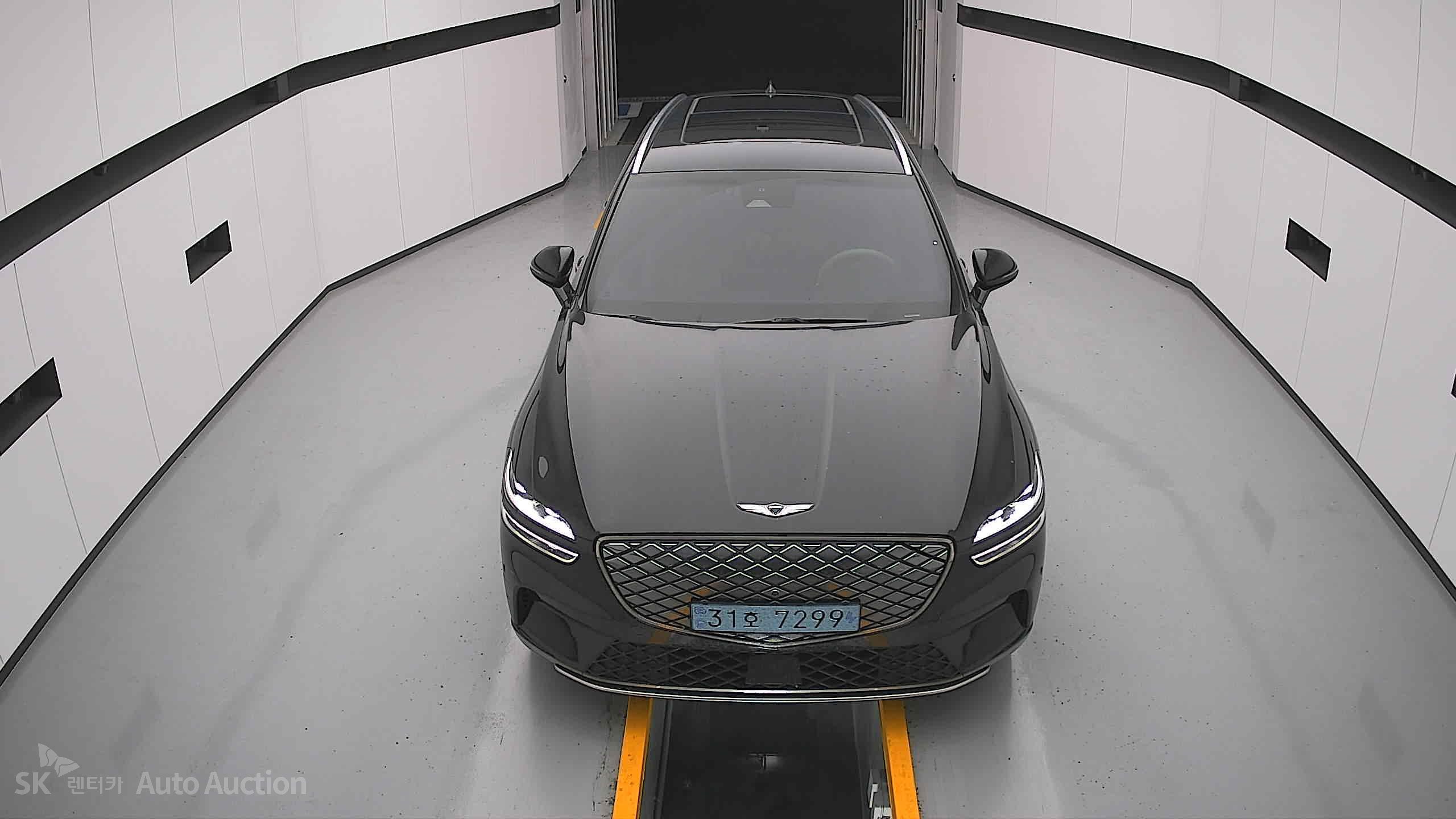 2022 - genesis egv70