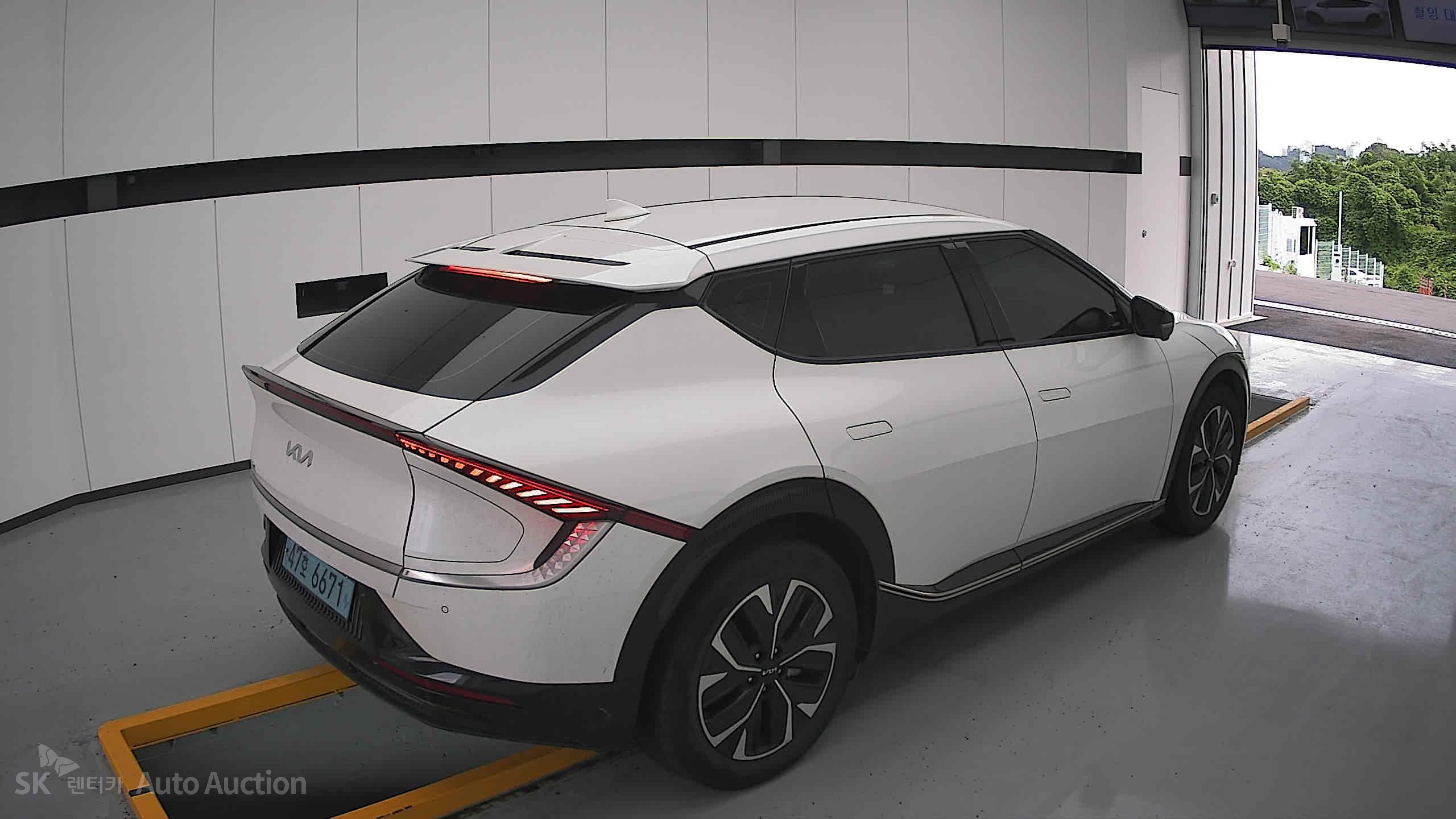 2022 - kia ev6