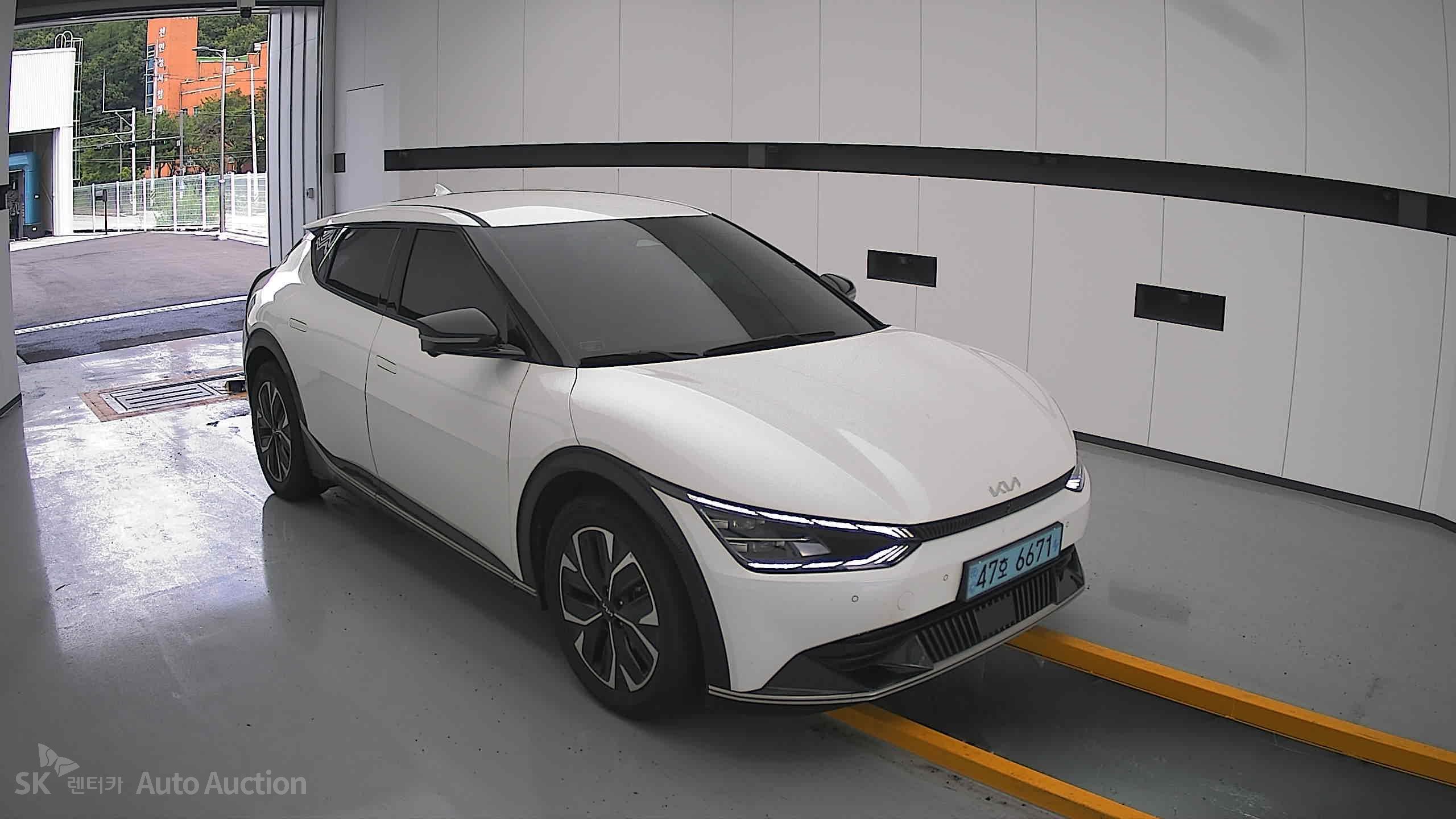 2022 - kia ev6