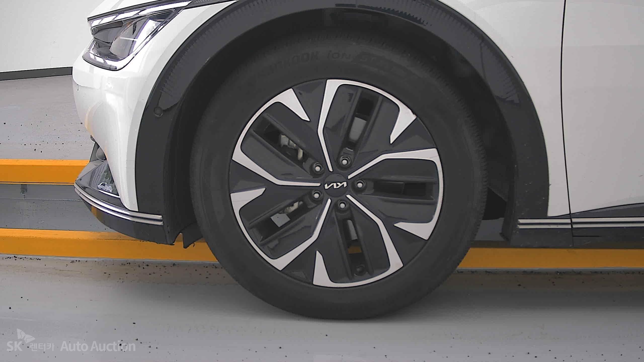 2022 - kia ev6