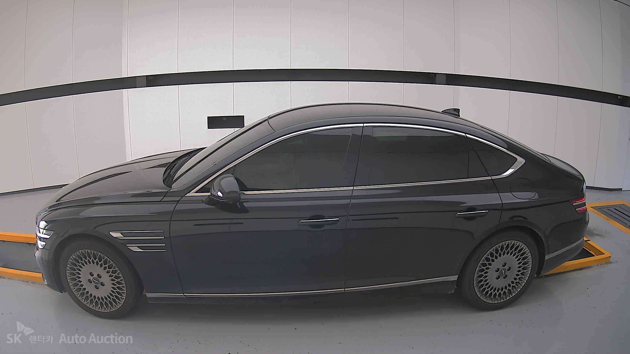 2021 - genesis g80