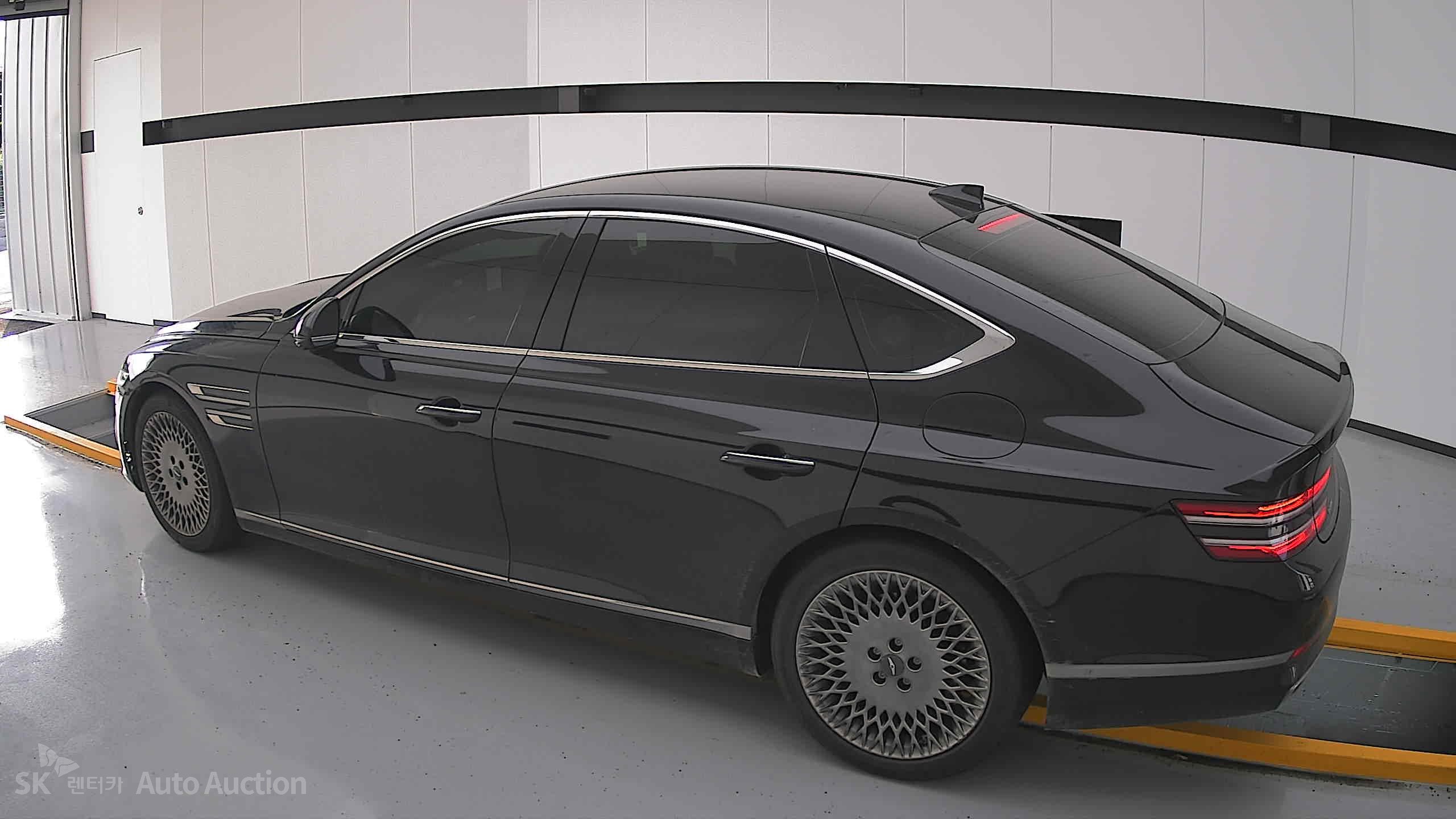 2021 - genesis g80