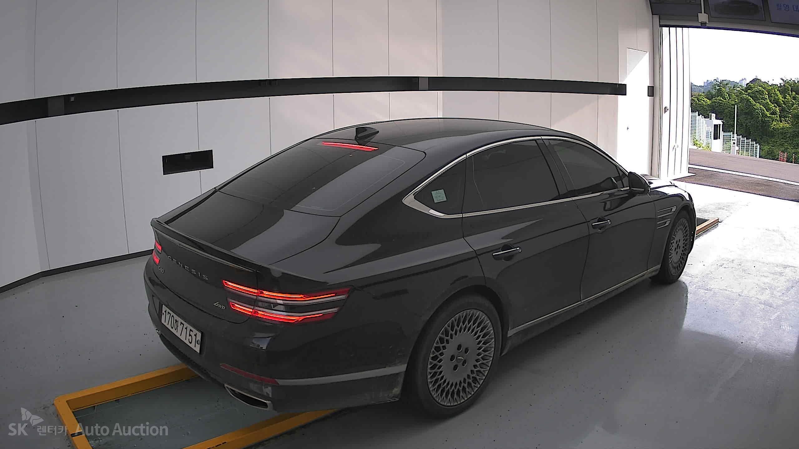 2021 - genesis g80