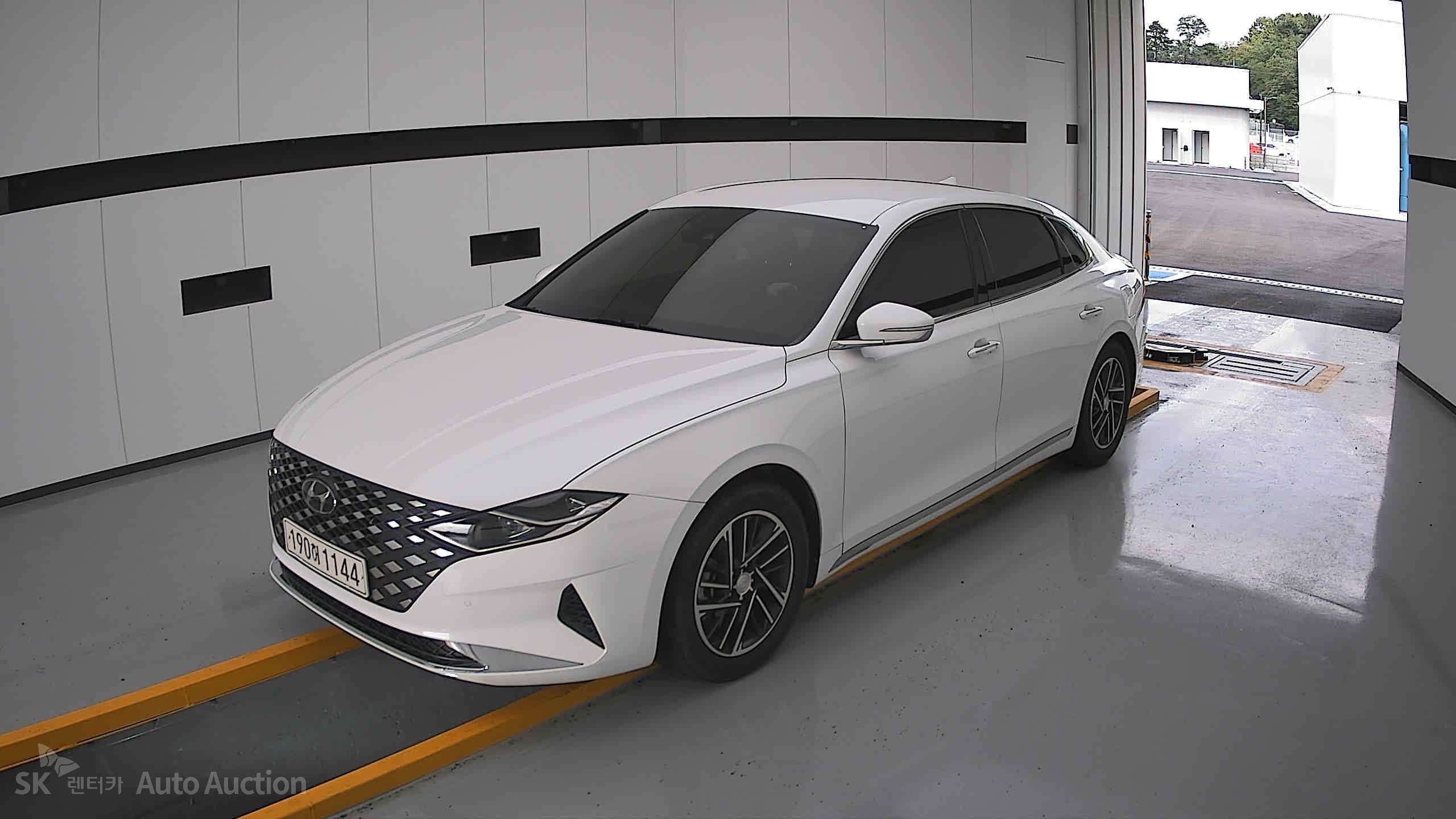 2022 - hyundai grandeur