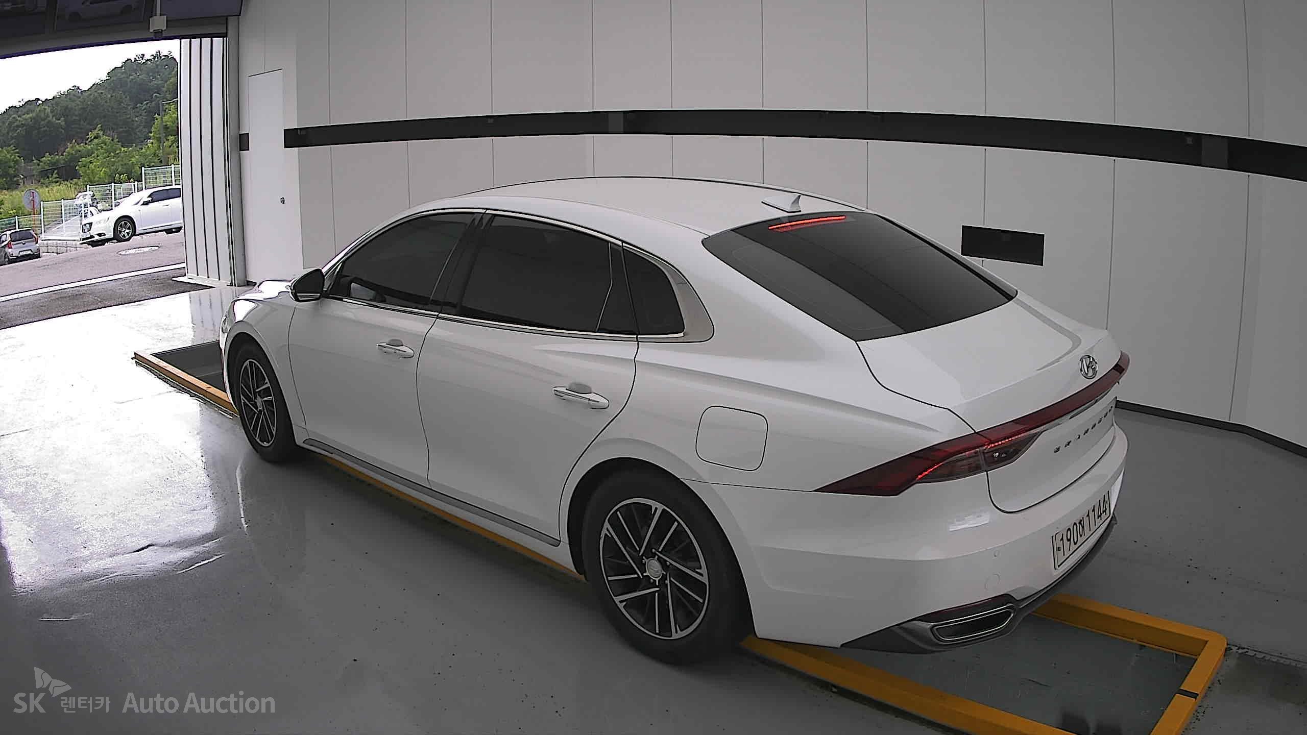 2022 - hyundai grandeur