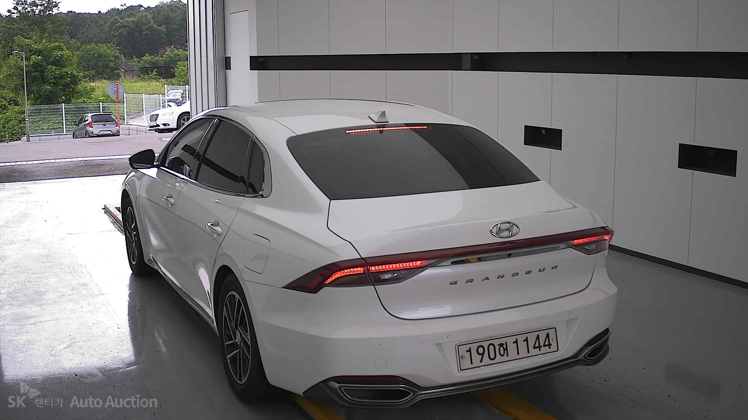2022 - hyundai grandeur