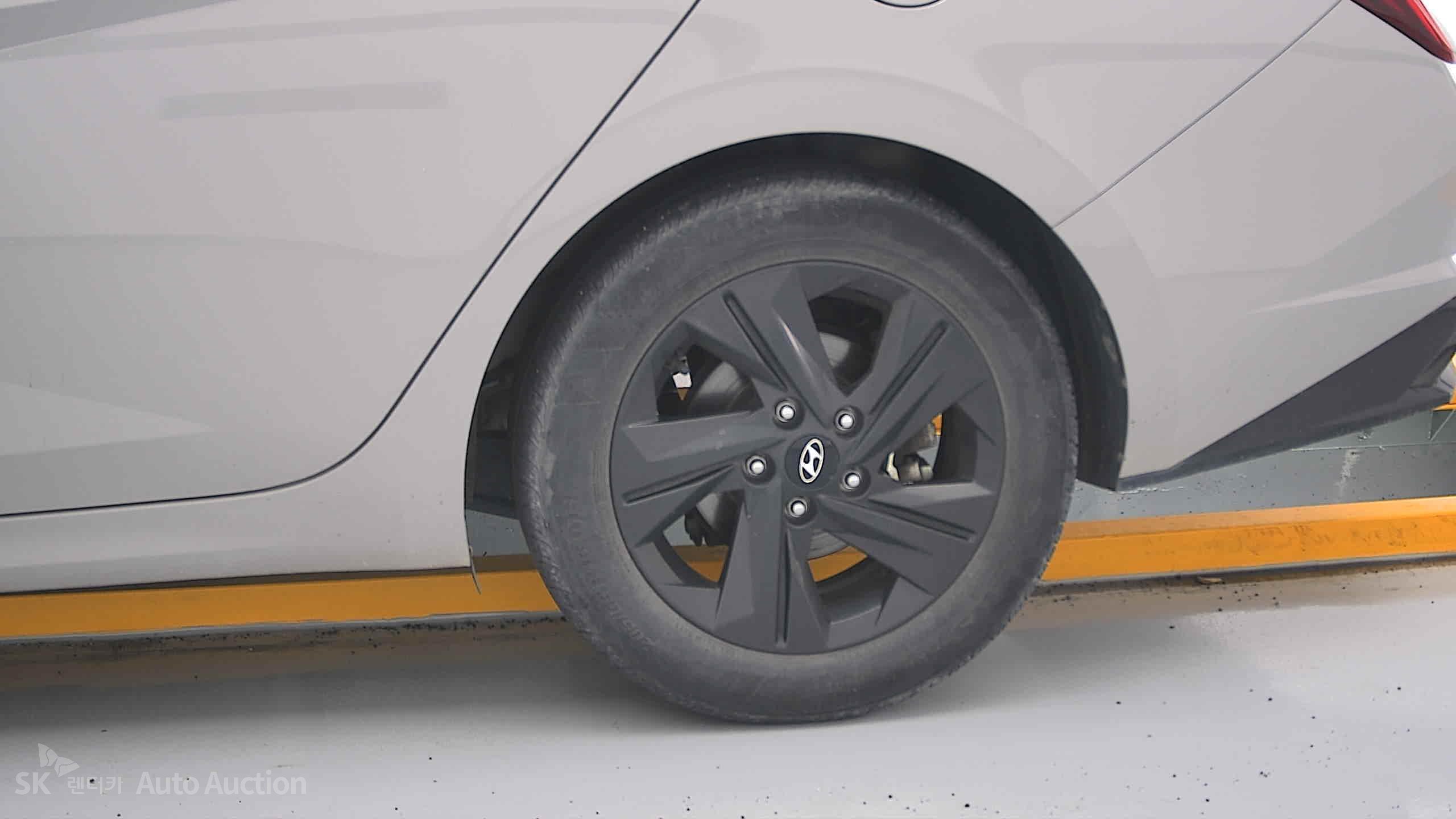 2023 - hyundai avante