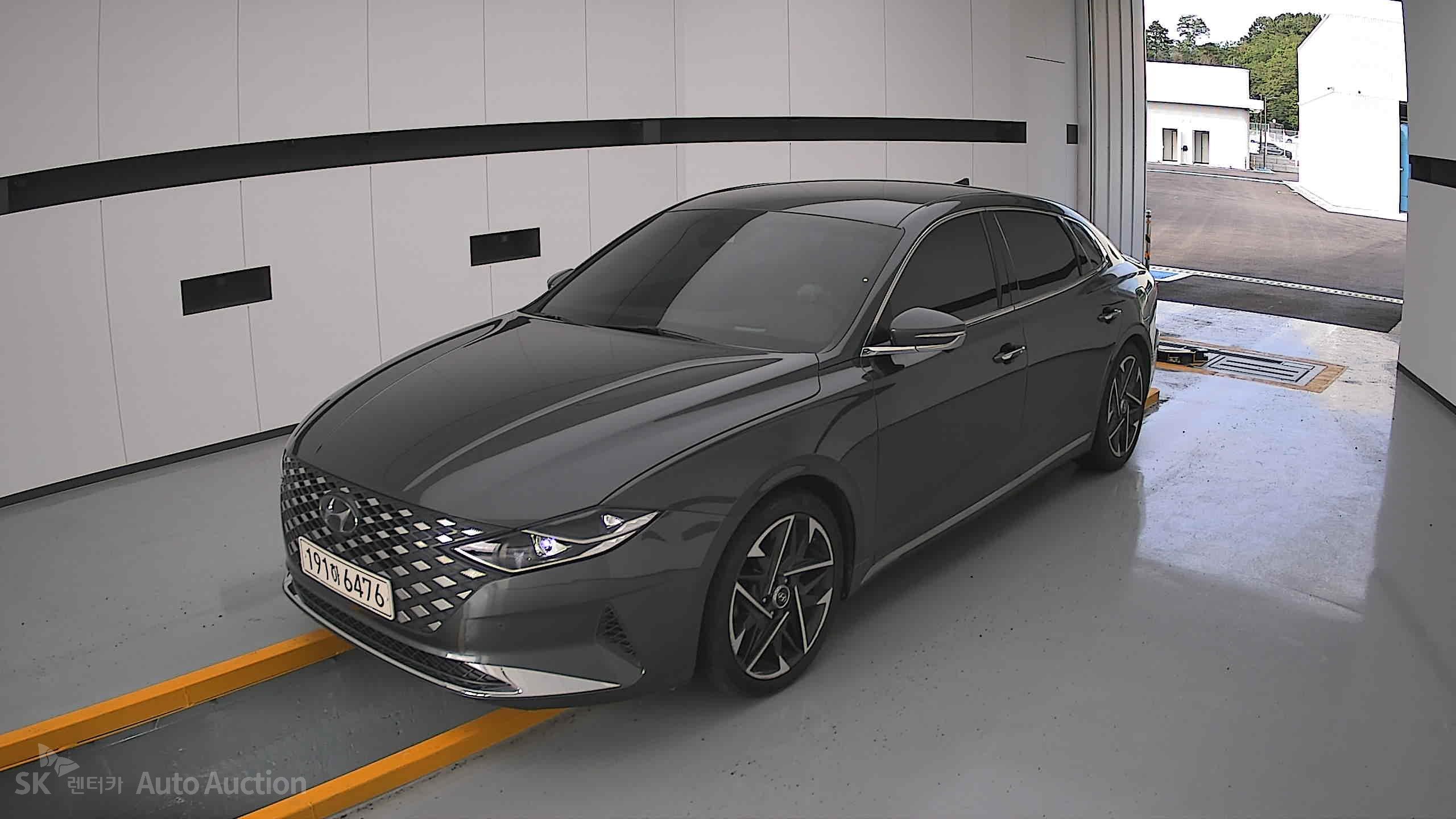 2022 - hyundai grandeur