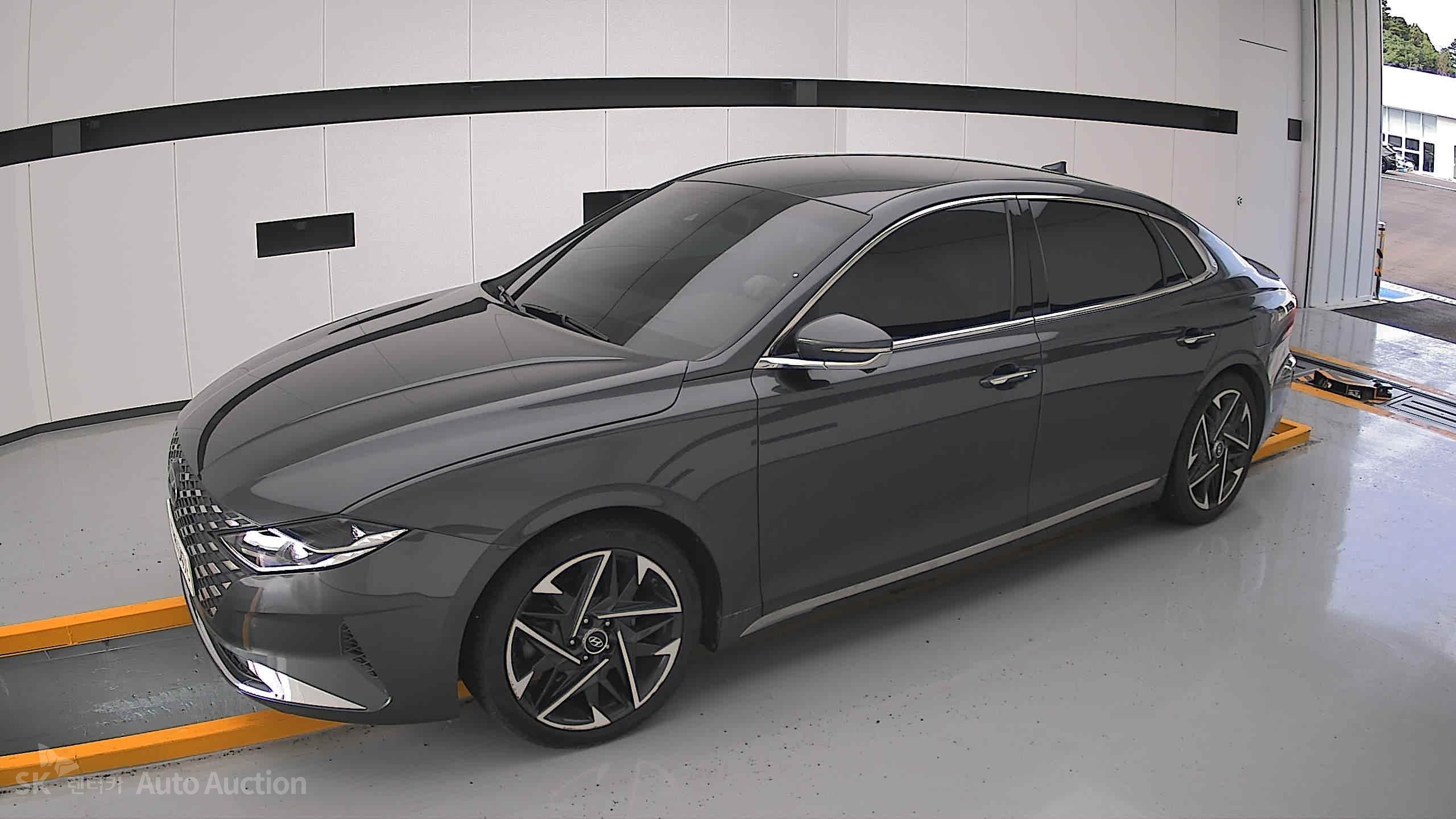 2022 - hyundai grandeur