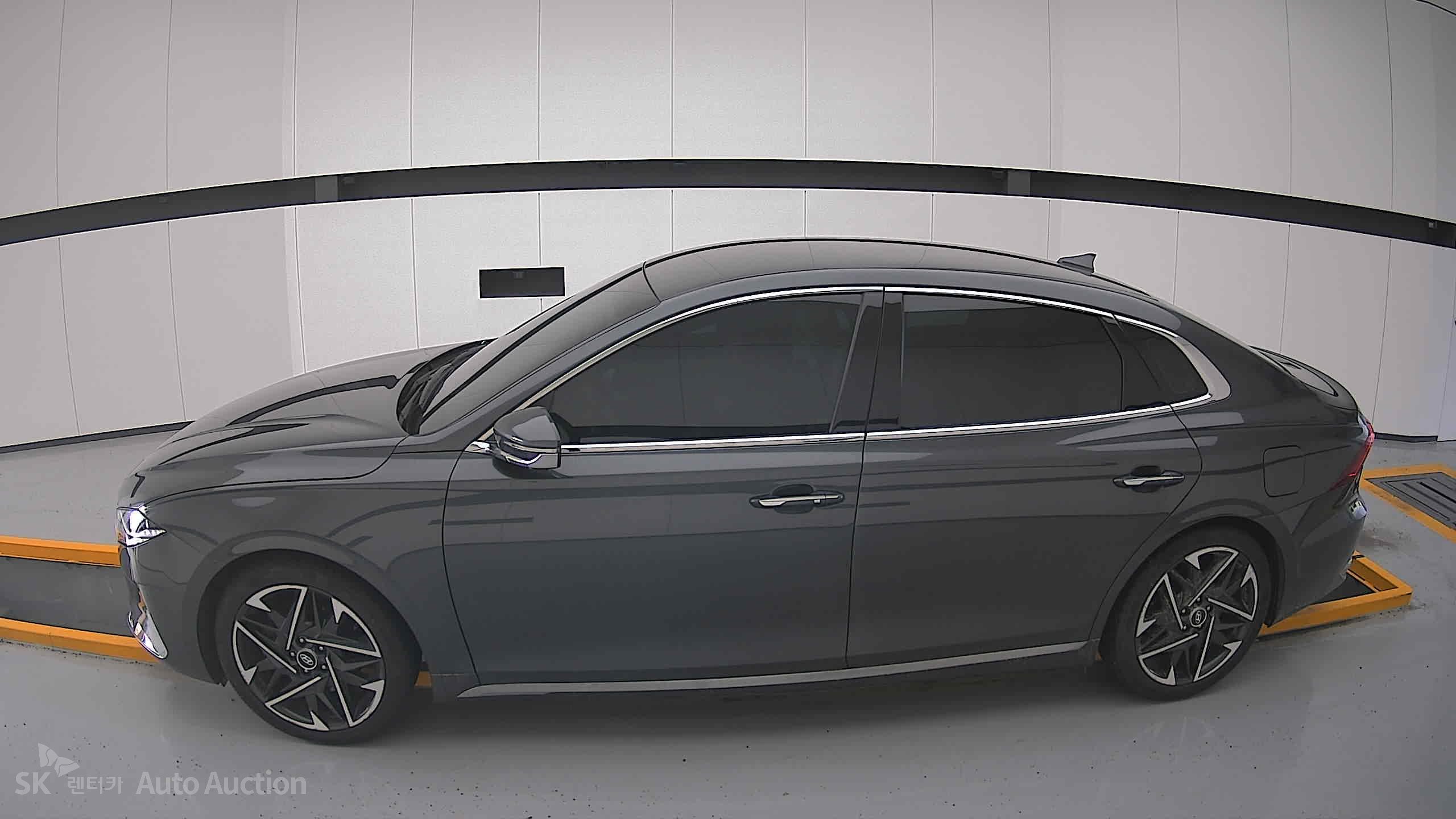 2022 - hyundai grandeur