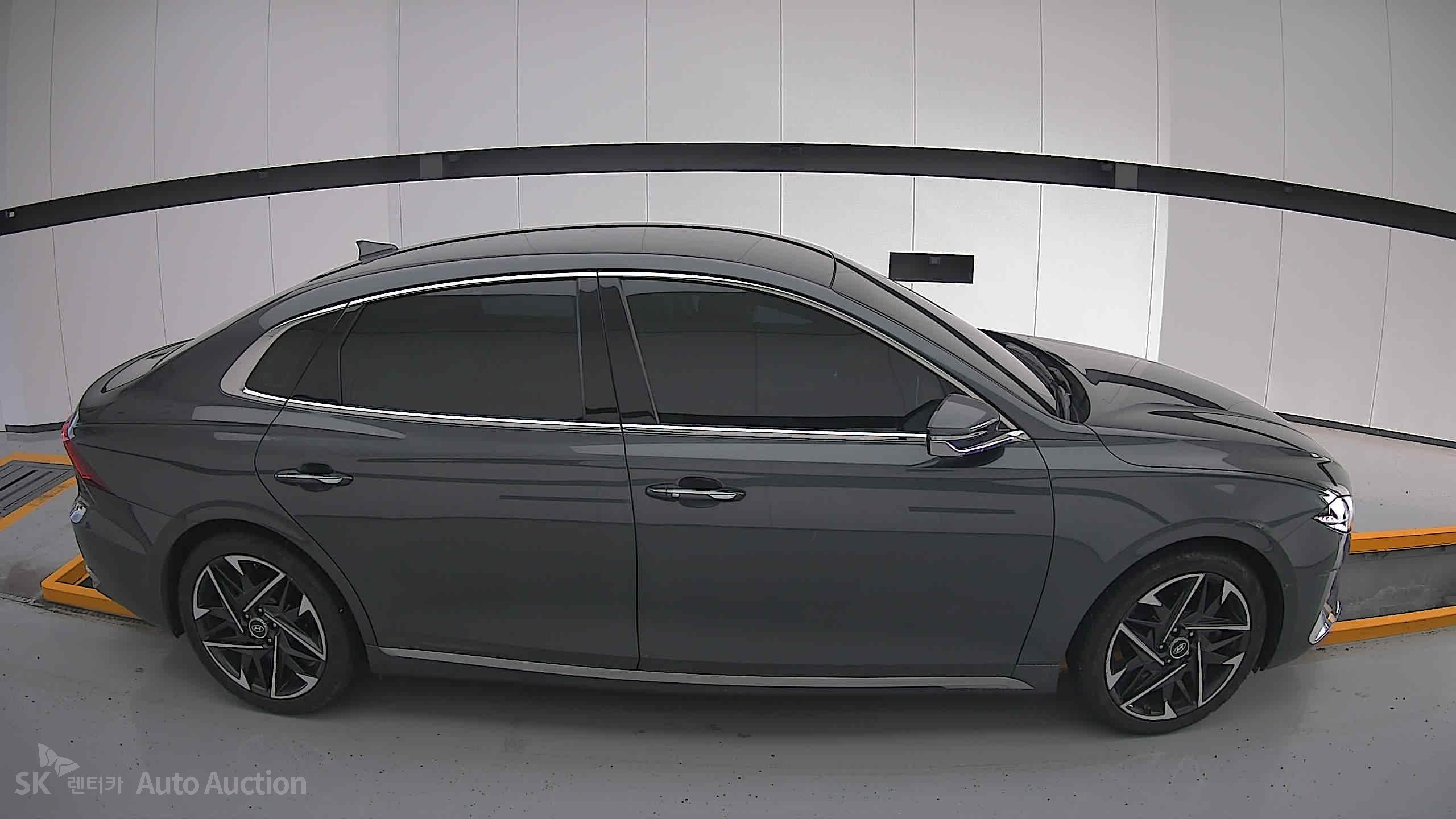 2022 - hyundai grandeur